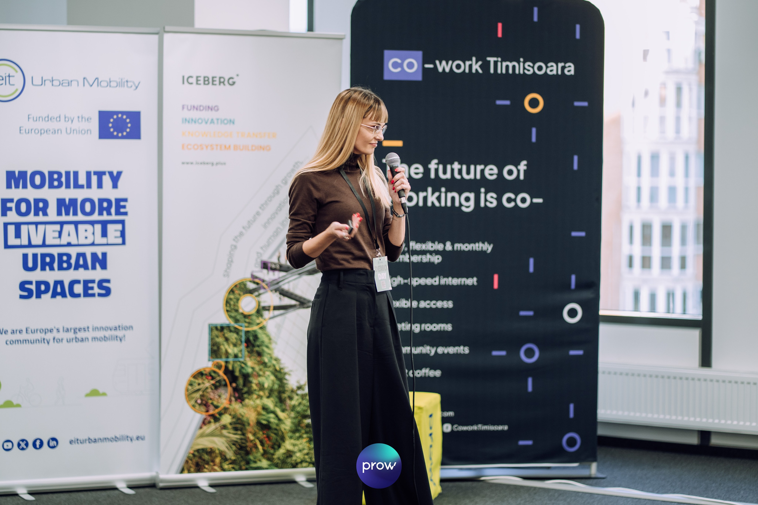 InVest DemoDay @ Cowork. Cozac Cristian Photographer