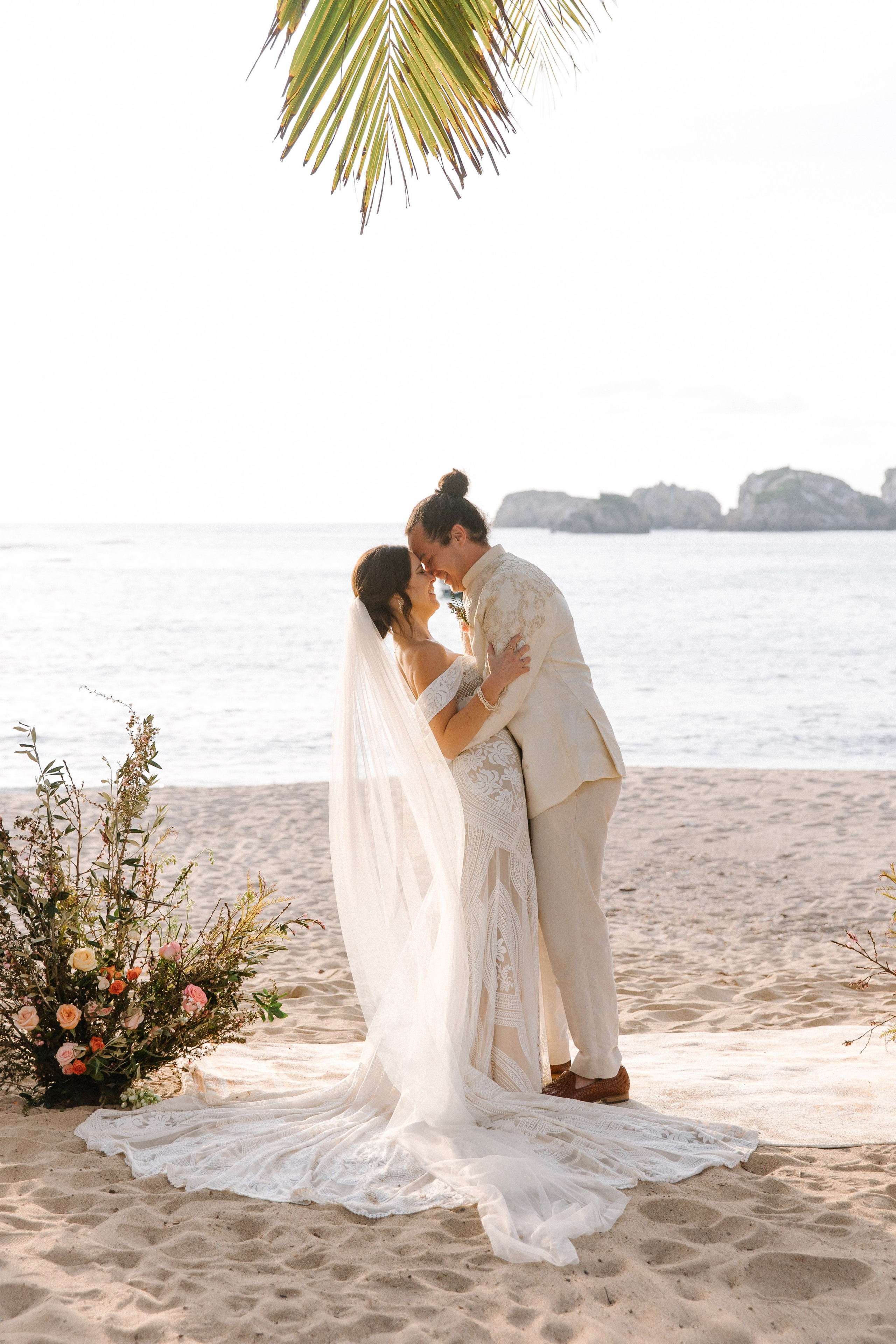Playa Careyes, Casa Tauro. Wedding photographer Mexico Sayulita Puerto Vallarta Punta Mita Cabo