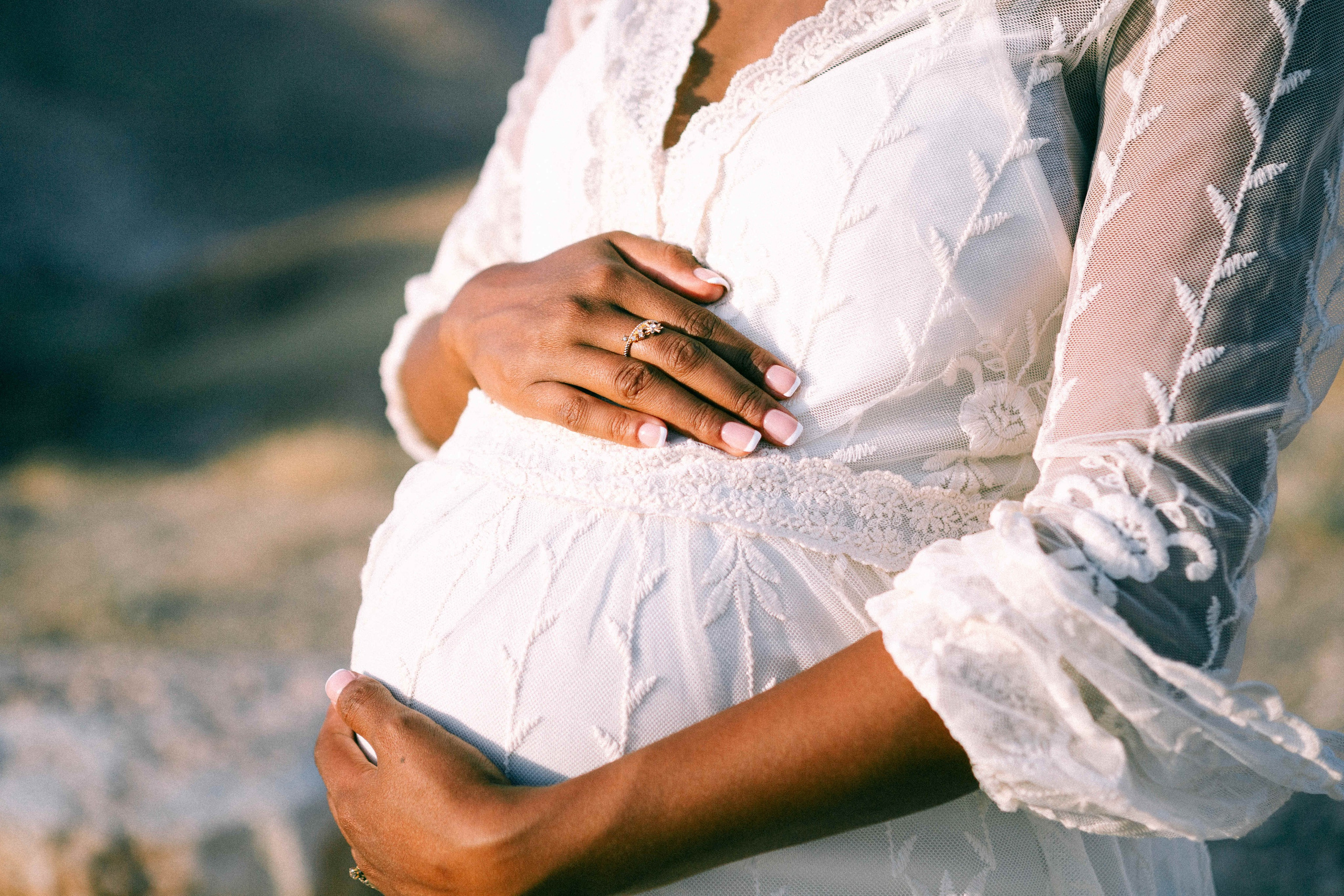 PHOTO SESSION IN THE DESERT NEAR MAALE ADUMIM. PHOTOGRAPHER IN ISRAEL