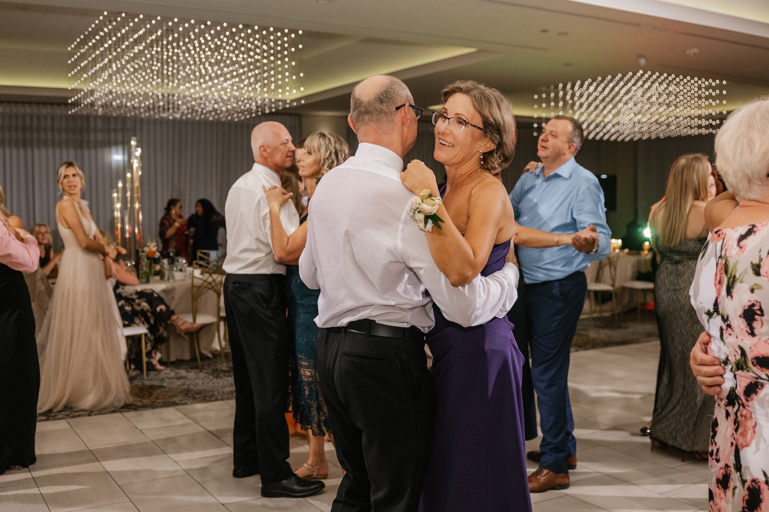 09.06.2025 Wedding. Wedding family event photographer in Chicago Nick Yushevich