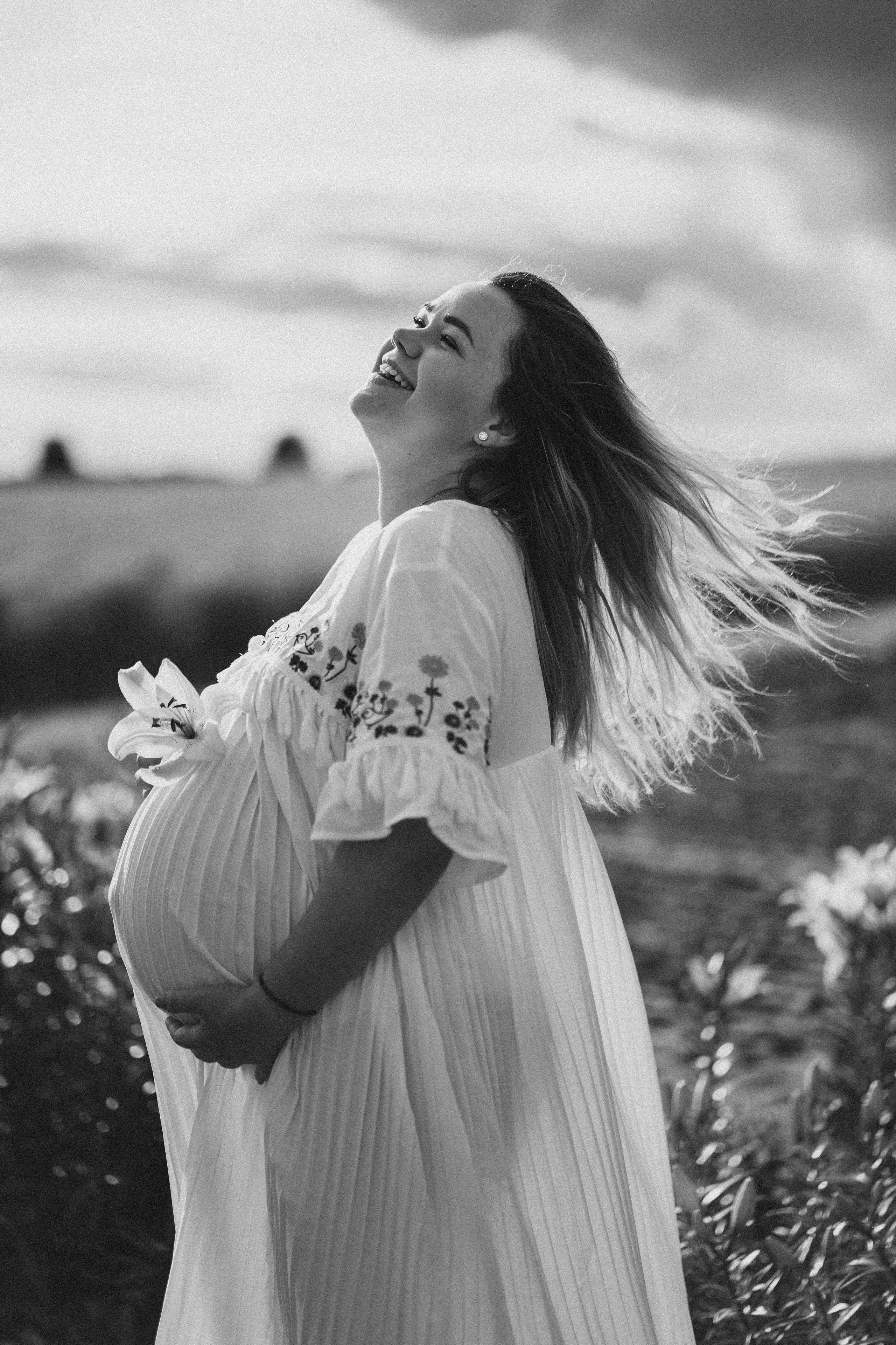 Babybauch. Fotograf aus Künzelsau. Kinder- und Familienfoto-Sessions