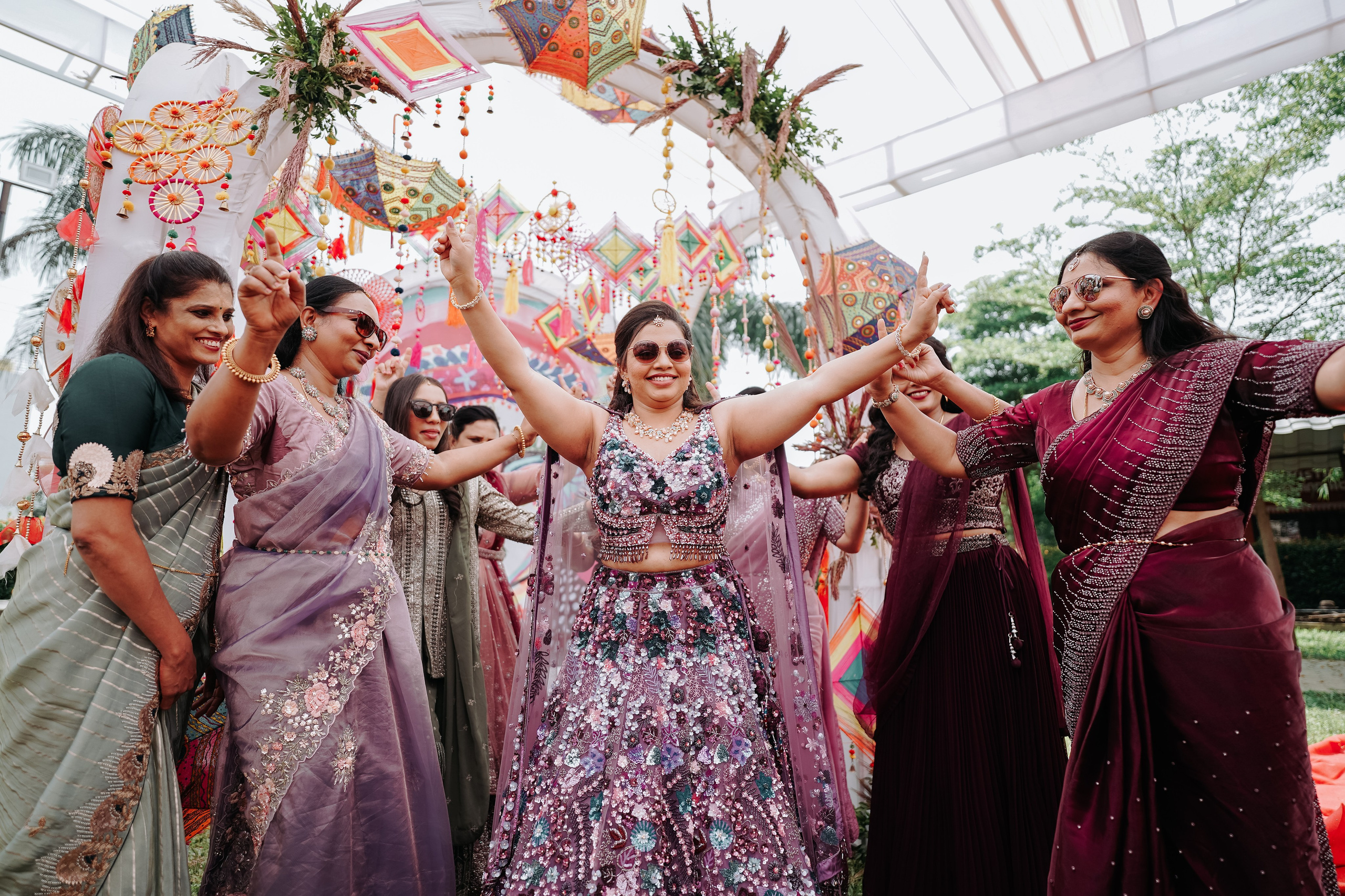 HALDI & MEHANDI. Wedding photographer Stalen Robert