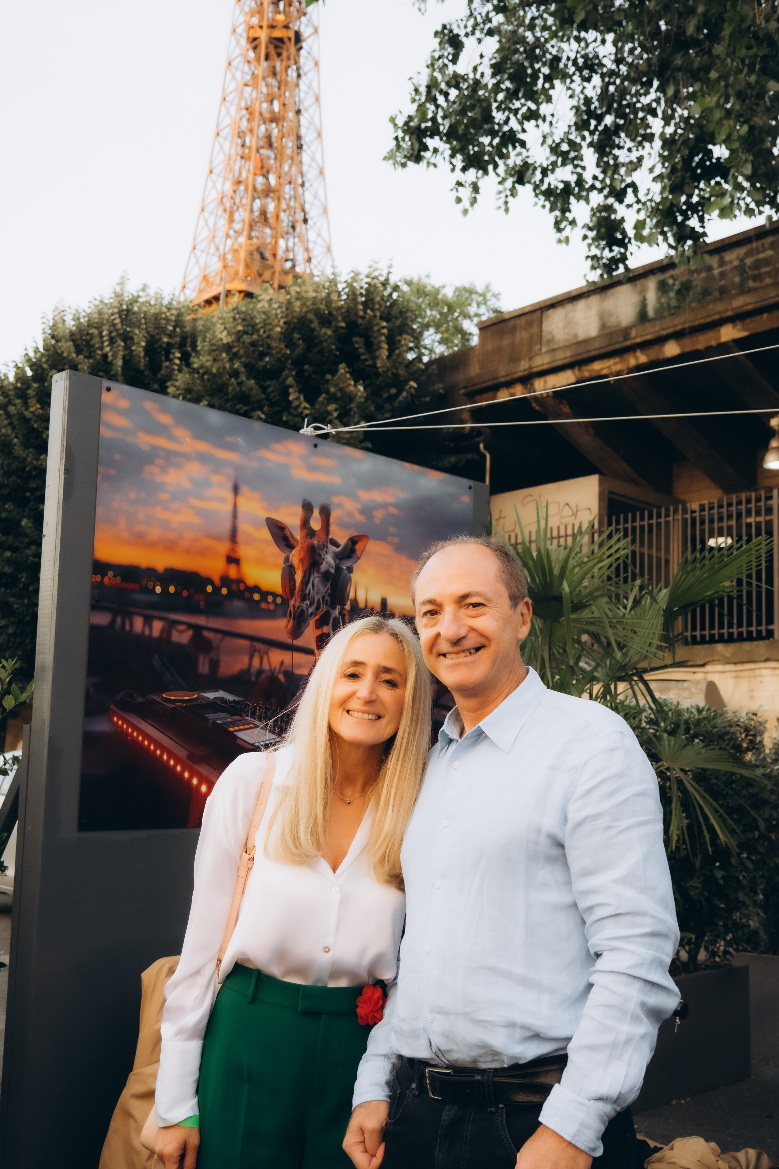 Marie’s Birthday with an Eiffel Tower view. Photographer in Paris Marina Chaput