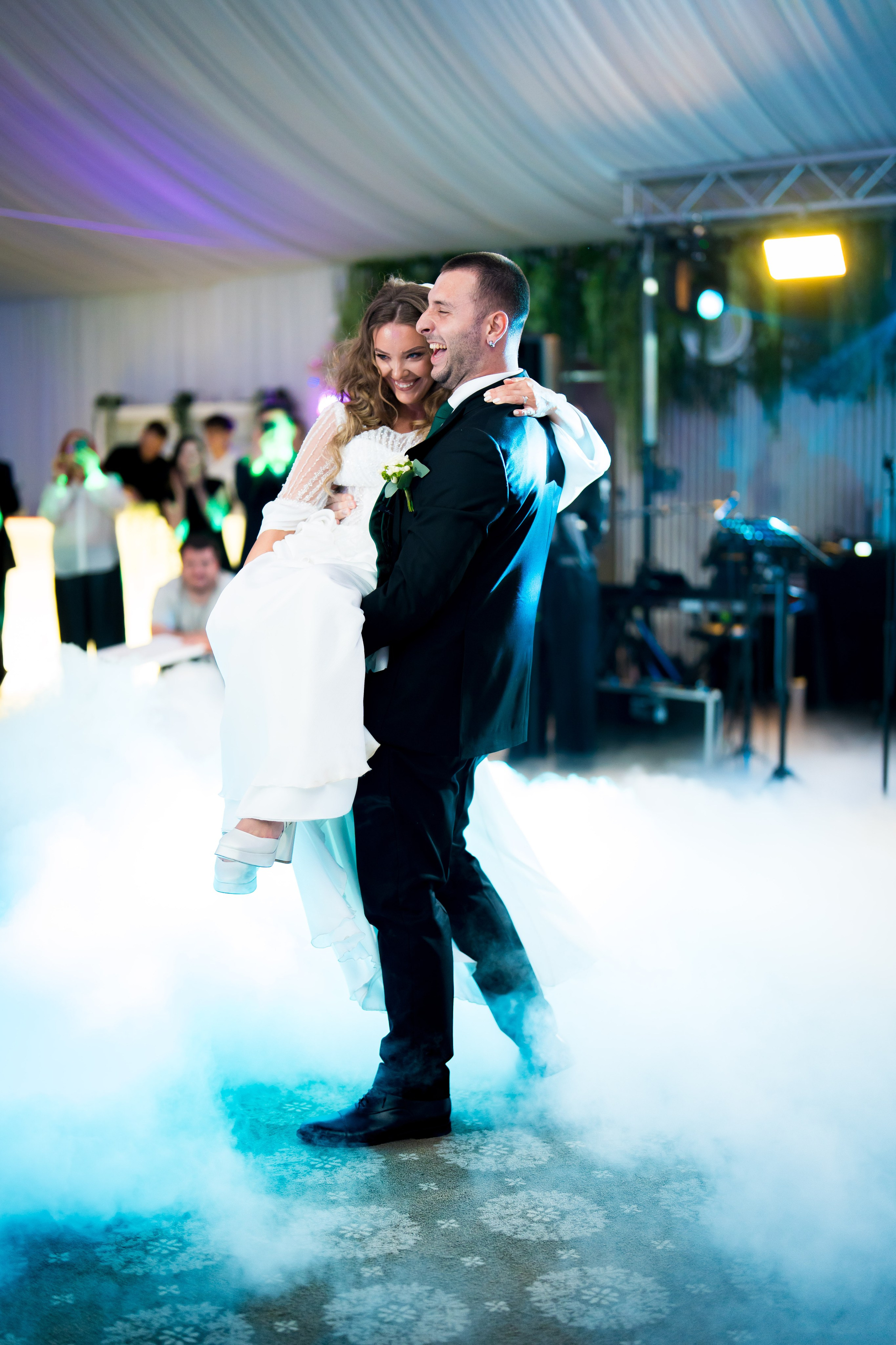 PARTY. Gabriel Florea — Fotograf nuntă București