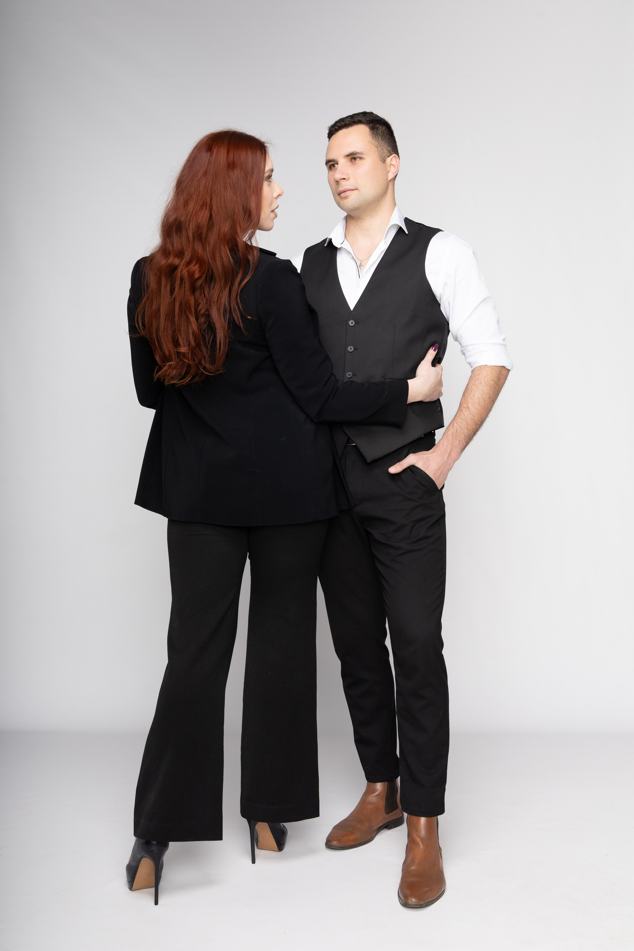 Séance photo couple Albi. Photographe de mariage et de portrait dans le Tarn, Toulouse et en Occitanie