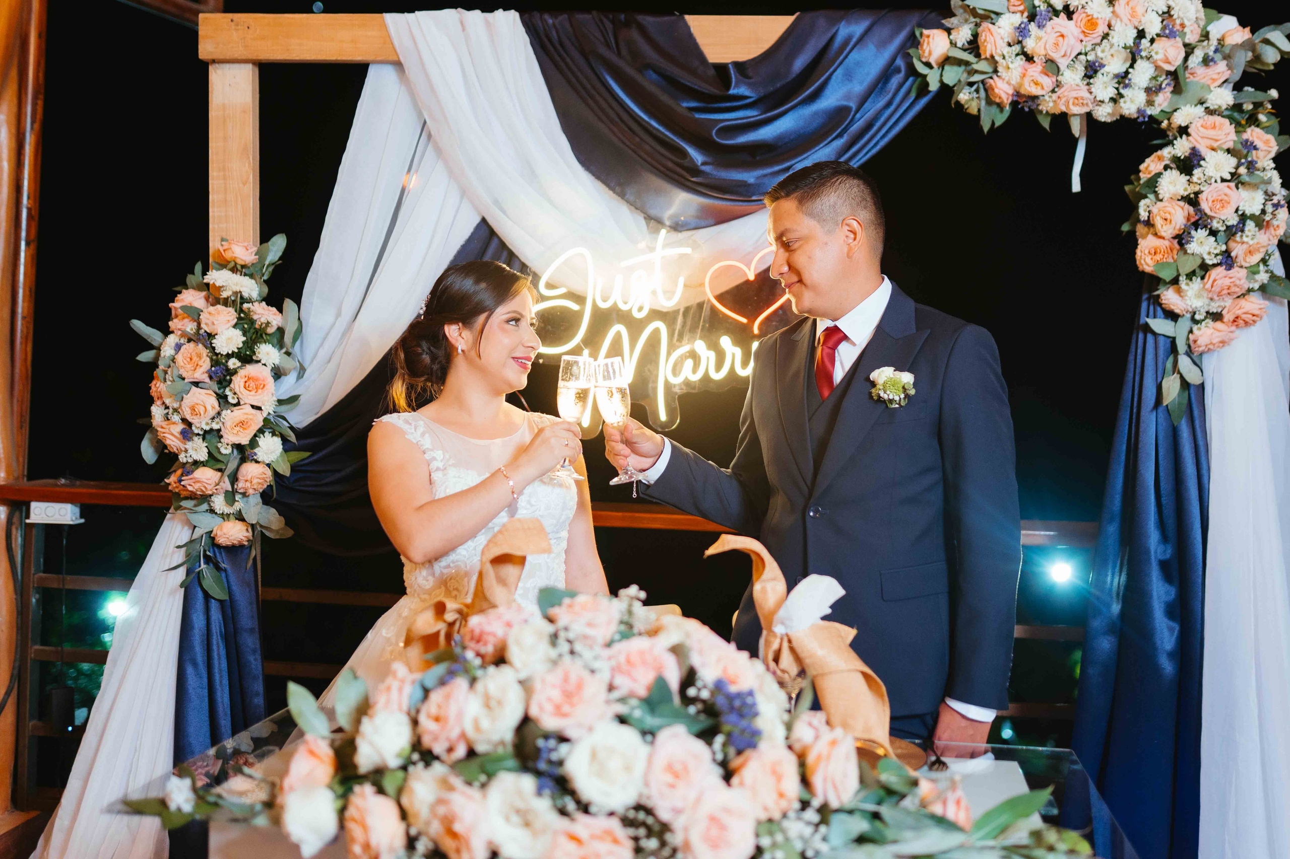 Jennifer y Vladimir. Fotógrafo de bodas en Loja Ecuador | Piero Alvarez PH