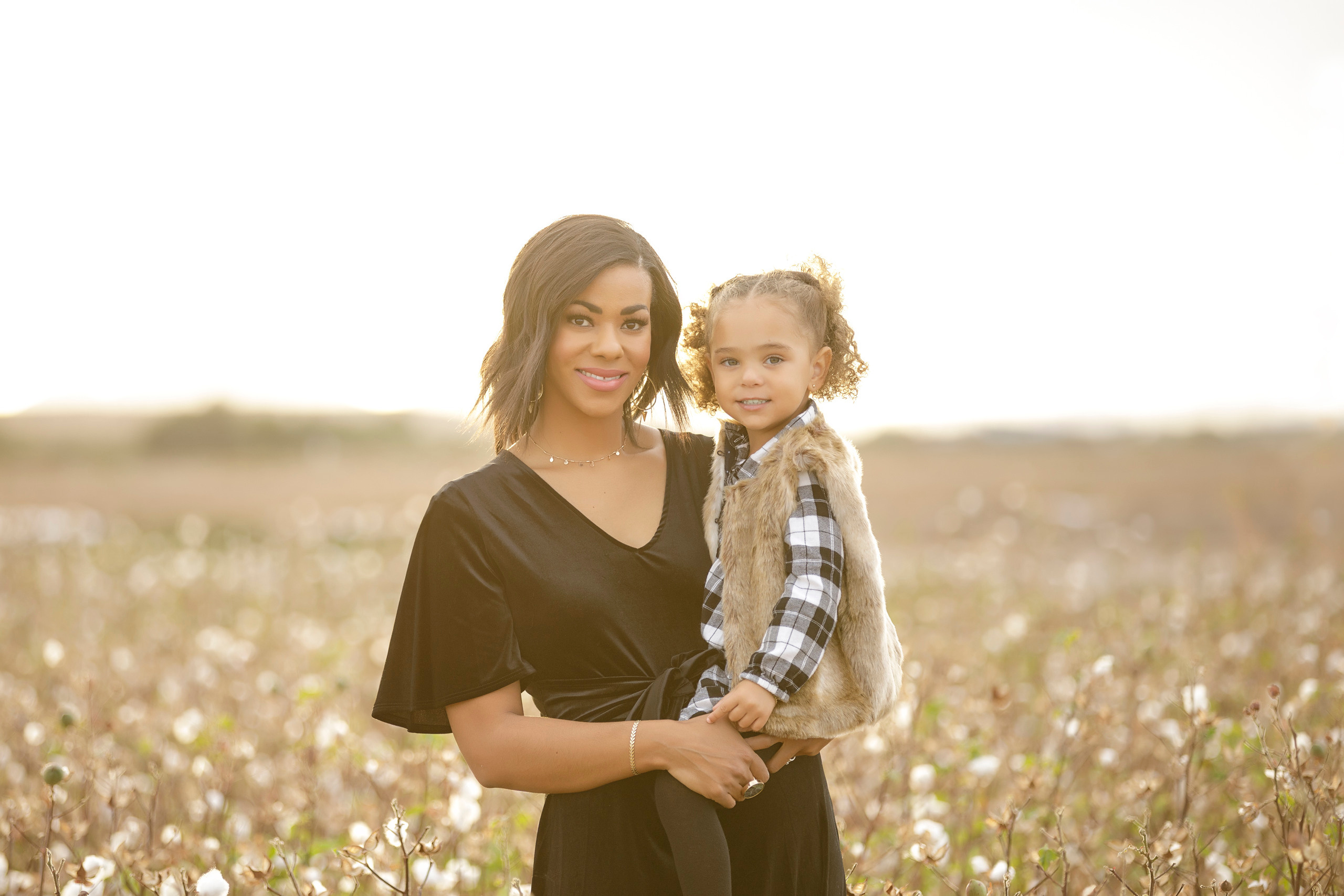 Family photoshoot in the cotton field…. Anastasia Post: Wedding and Editorial Photography