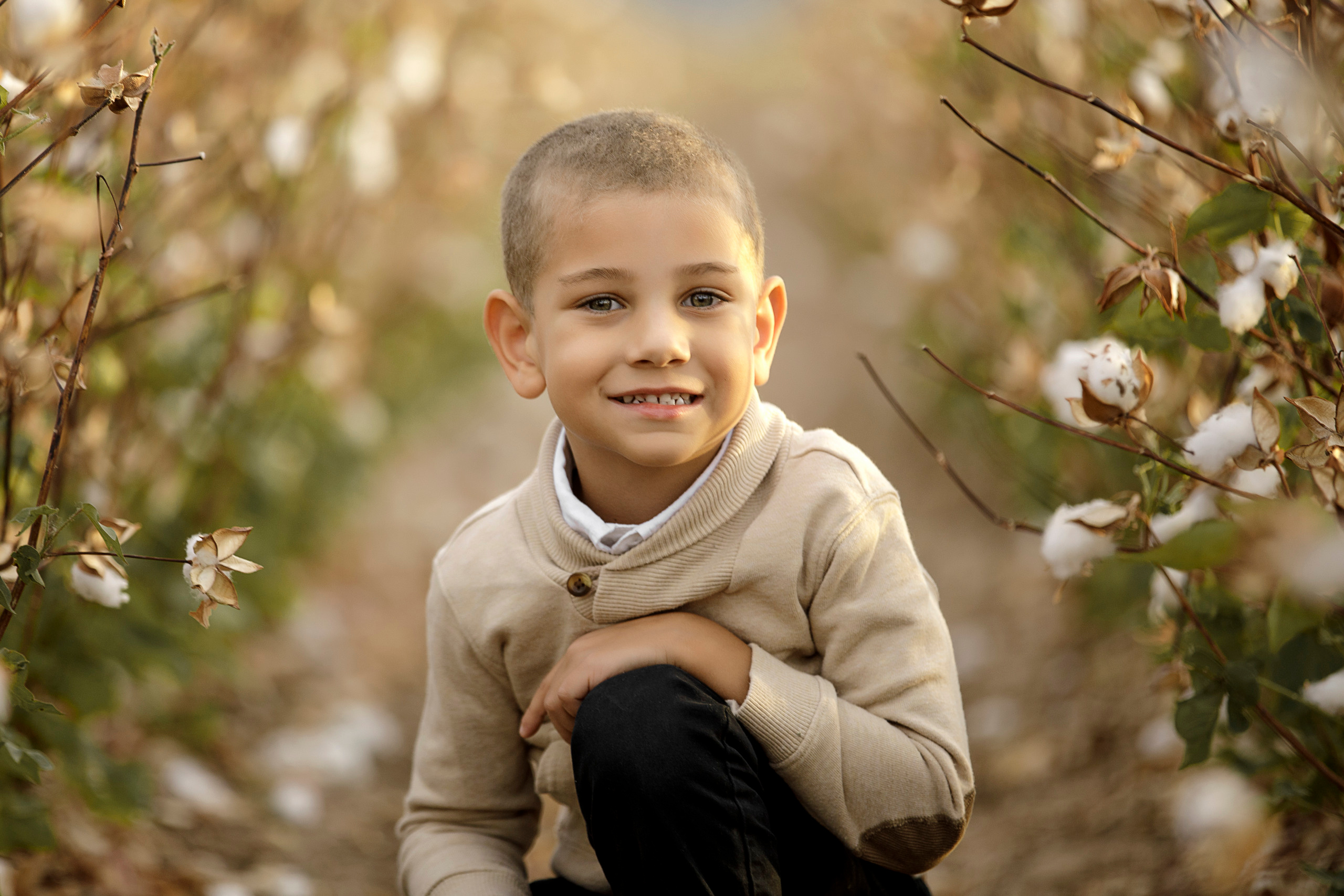 Family photoshoot in the cotton field…. Anastasia Post: Wedding and Editorial Photography