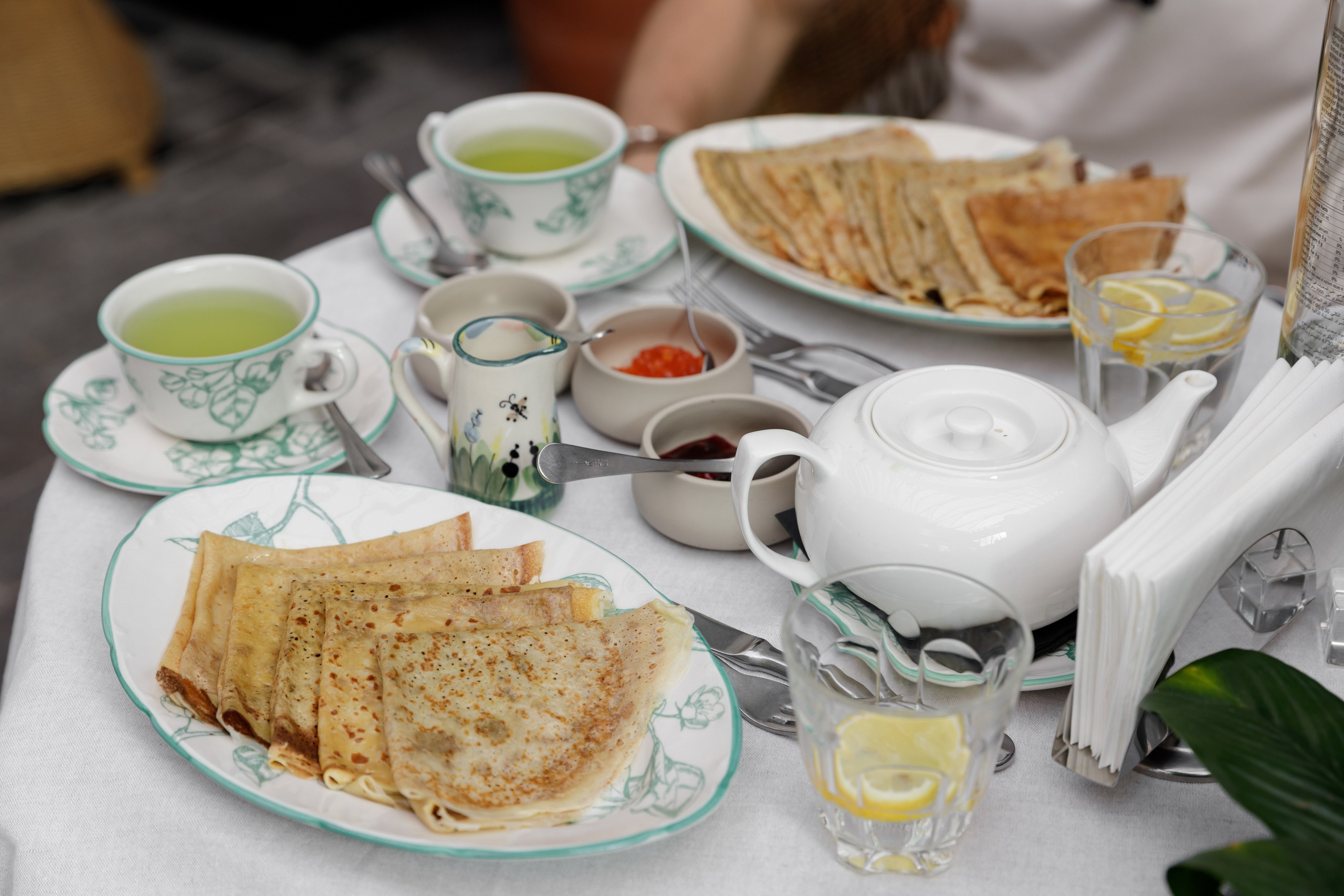 Maslenitsa at Babushka Restaurant, Dubai 2024. Photographer Anna Curly | Weddings and Events in Dubai