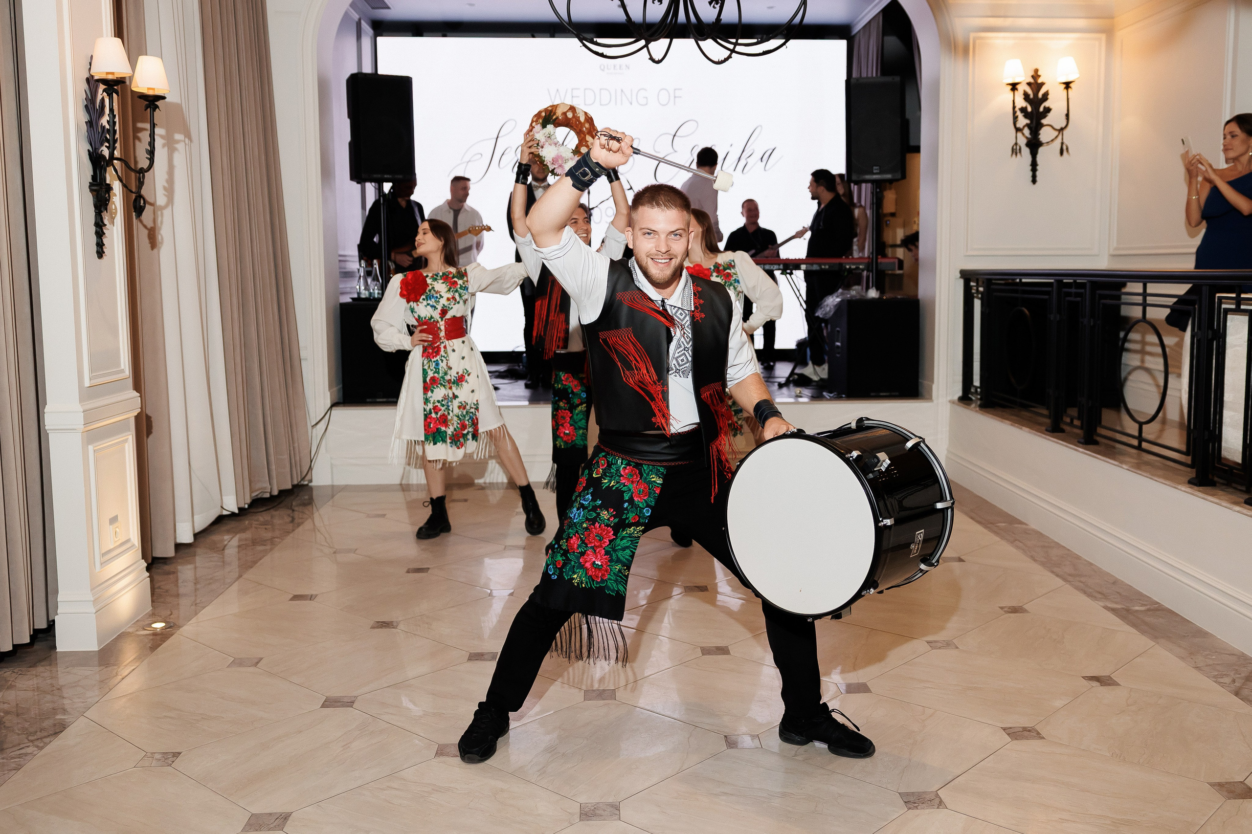 Serghei & Erica — Queen Residence. Servicii Foto și Video 067188353