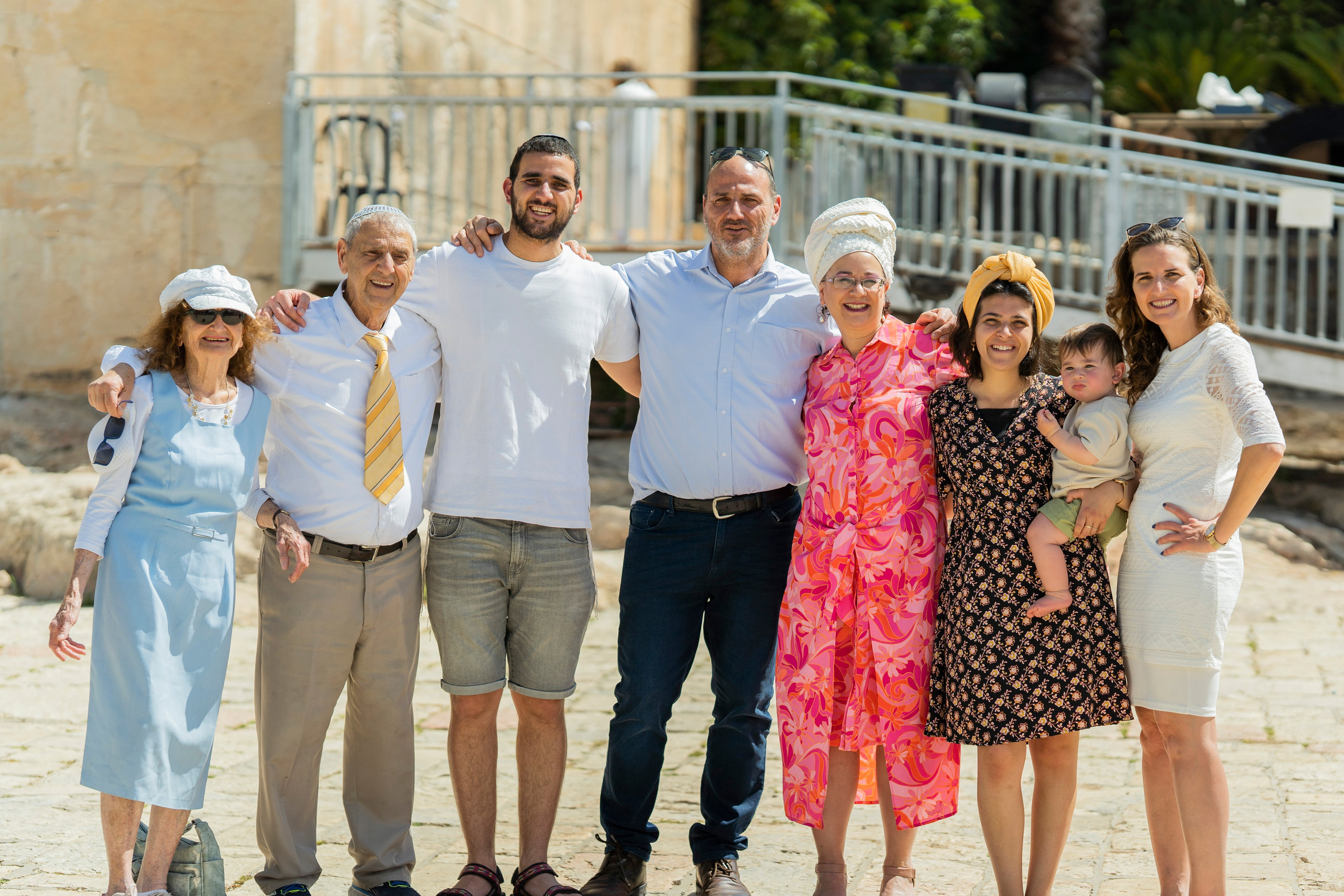 הברית של נחמן חזן. יוסף מזרחי צילום חתונה, ברית וזוגיות. צלם מקצועי שאוהב להוציא אתכם הכי יפים ברגעים הכי מרגשים