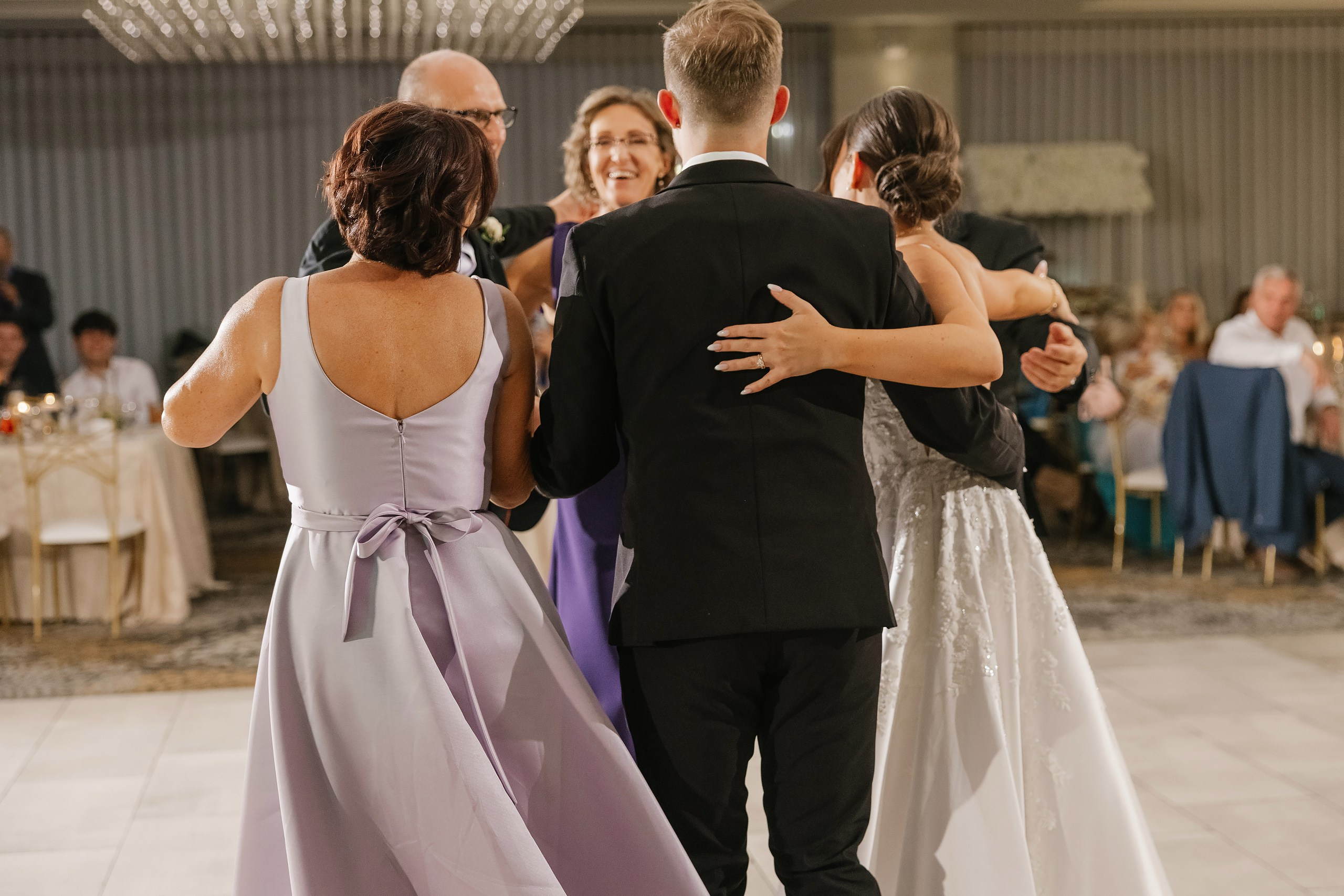 09.06.2025 Wedding. Wedding family event photographer in Chicago Nick Yushevich