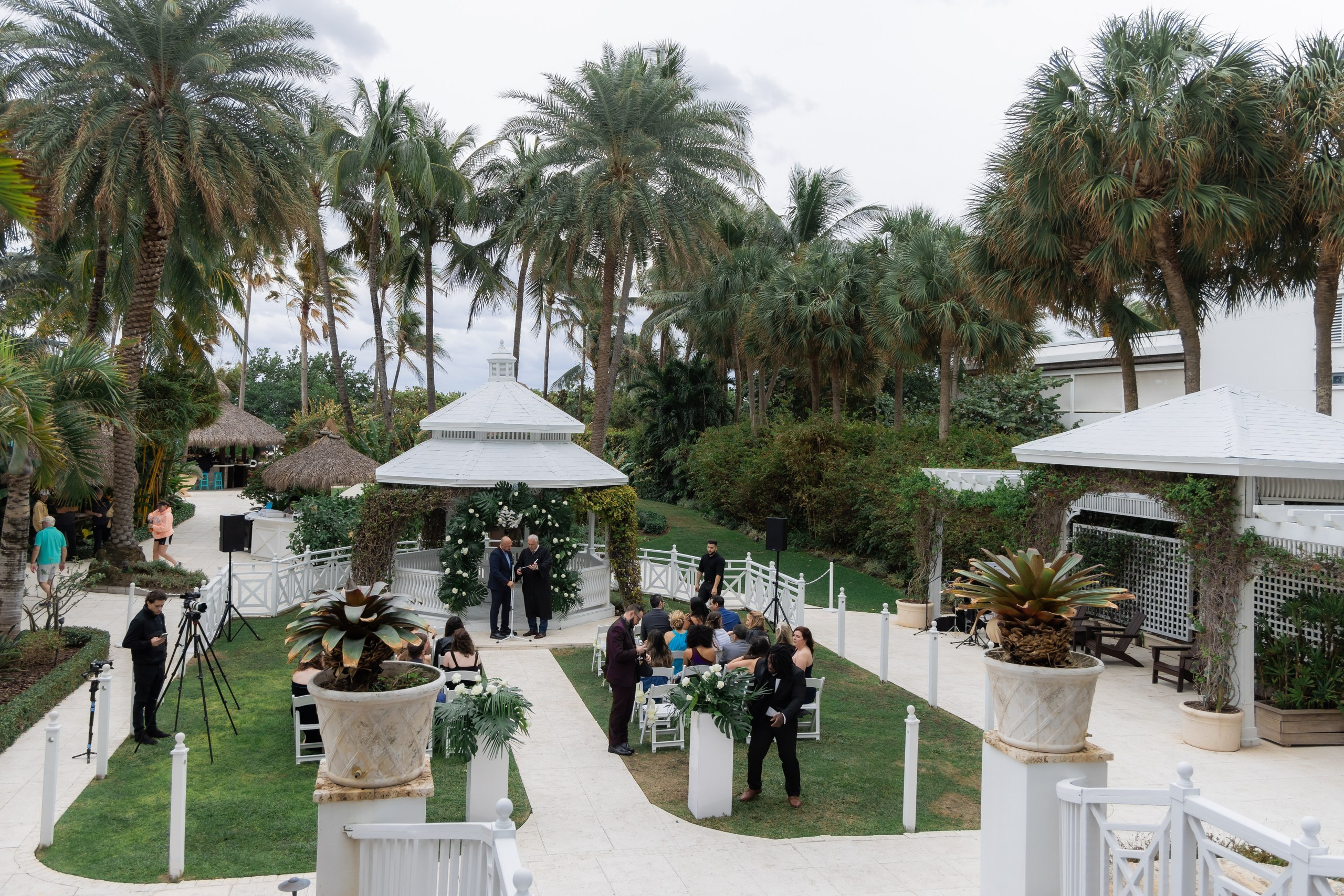 Alyssa and Daniel, The Palms Hotel, Miami. Wedding Photo & Video