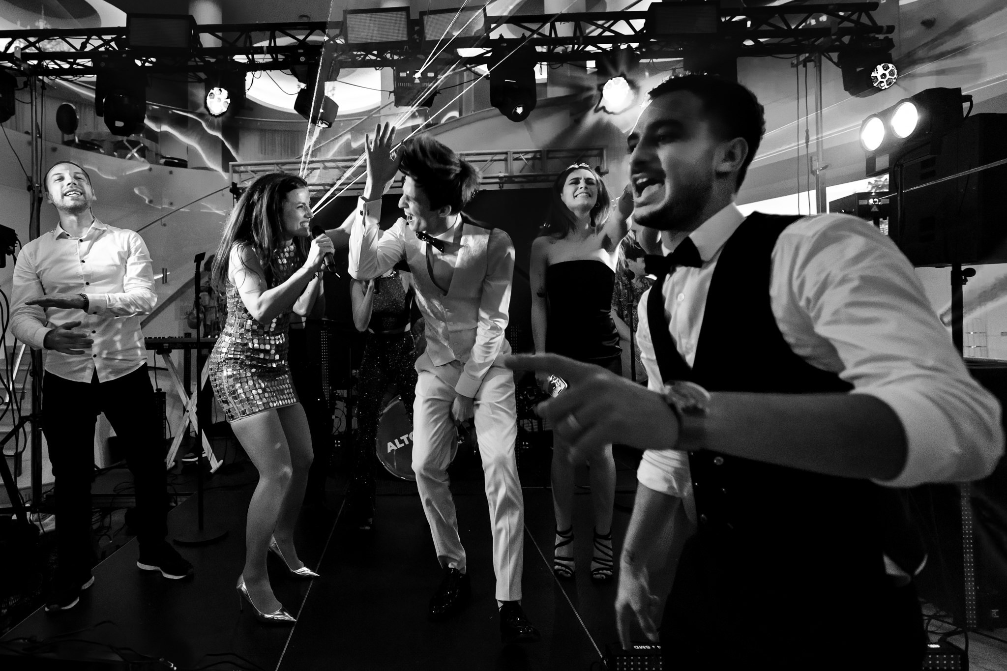 Nunta Sandra si Andrei la Militari Ballroom Bucuresti. Fotograf nunta Bucuresti - Manu Ivanciu | Fotograf botez