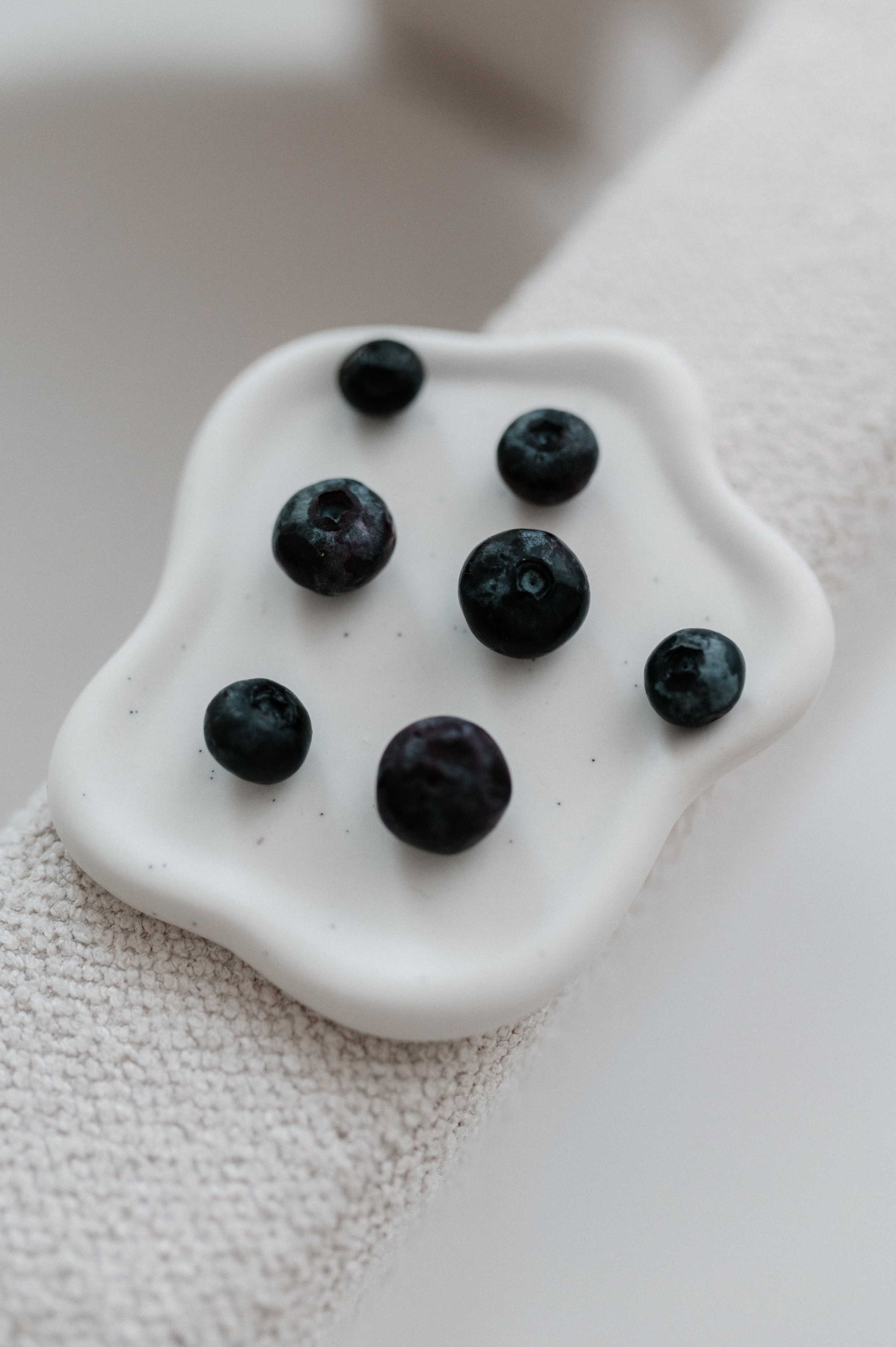 Beauty by Vovk cosmetologist in Prague. ANNA-MARIA PHOTO CONTENT CREATOR — фотограф, естет, художник і візуальний експерт Instagram у Празі