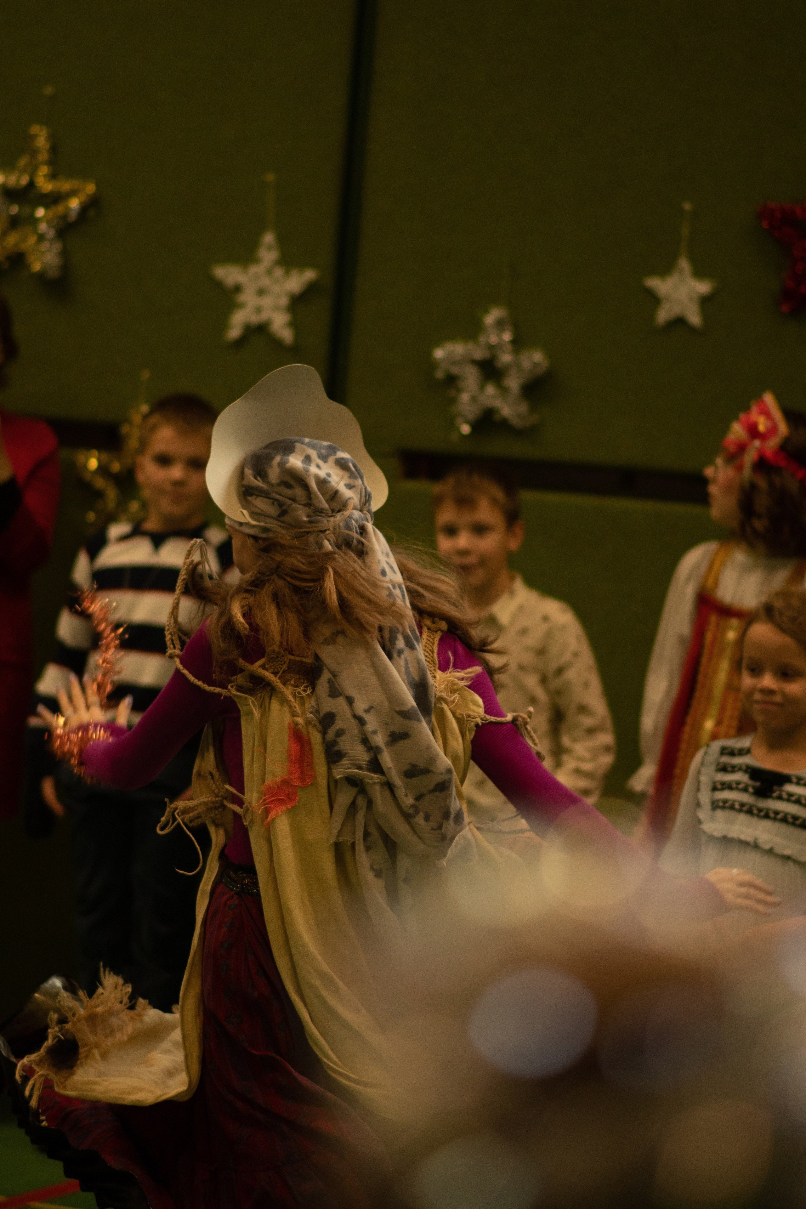 Новогодний хоровод. Семейный и детский фотограф