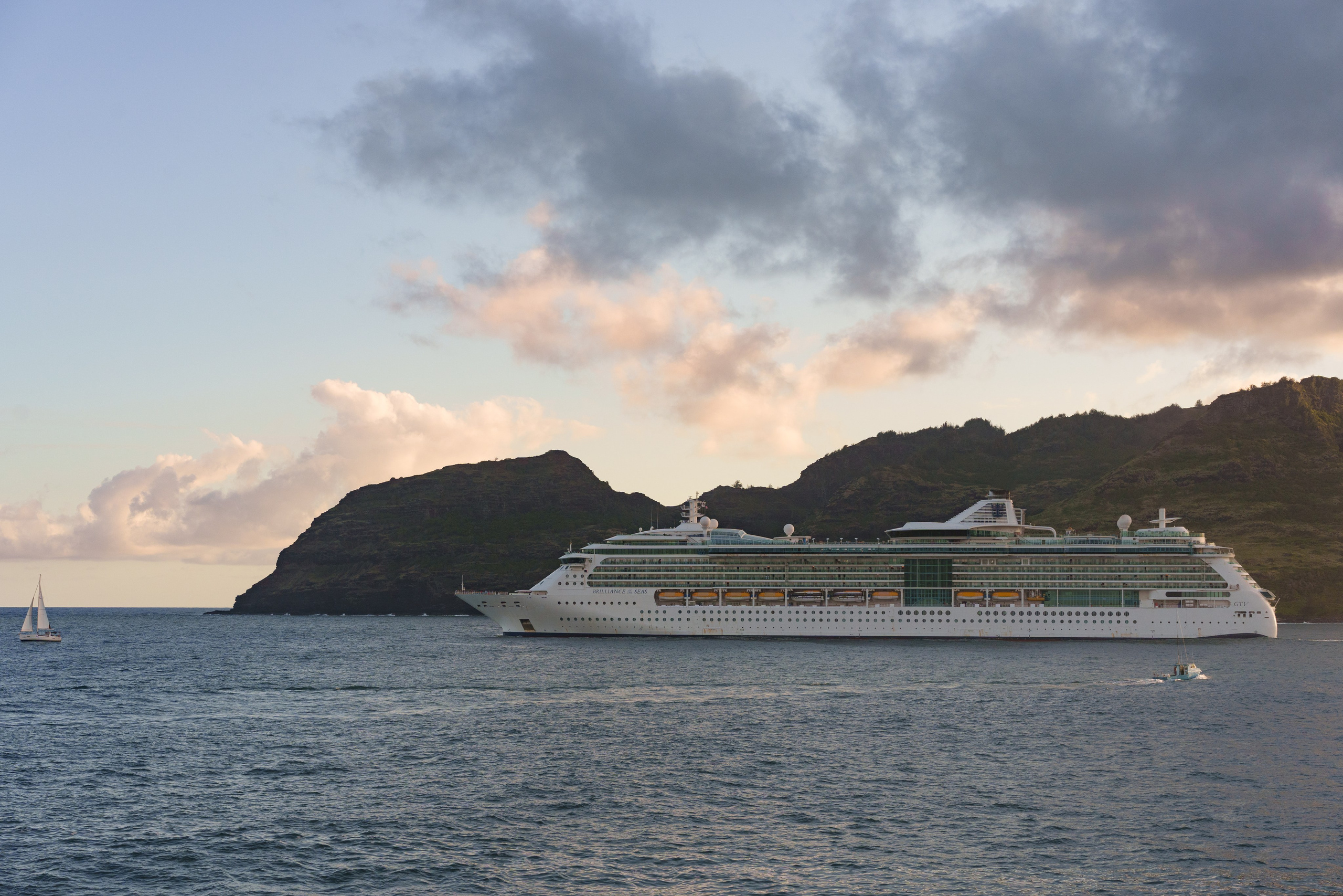 SHIPS. Awards winning photographer in Kauai, Hawaii