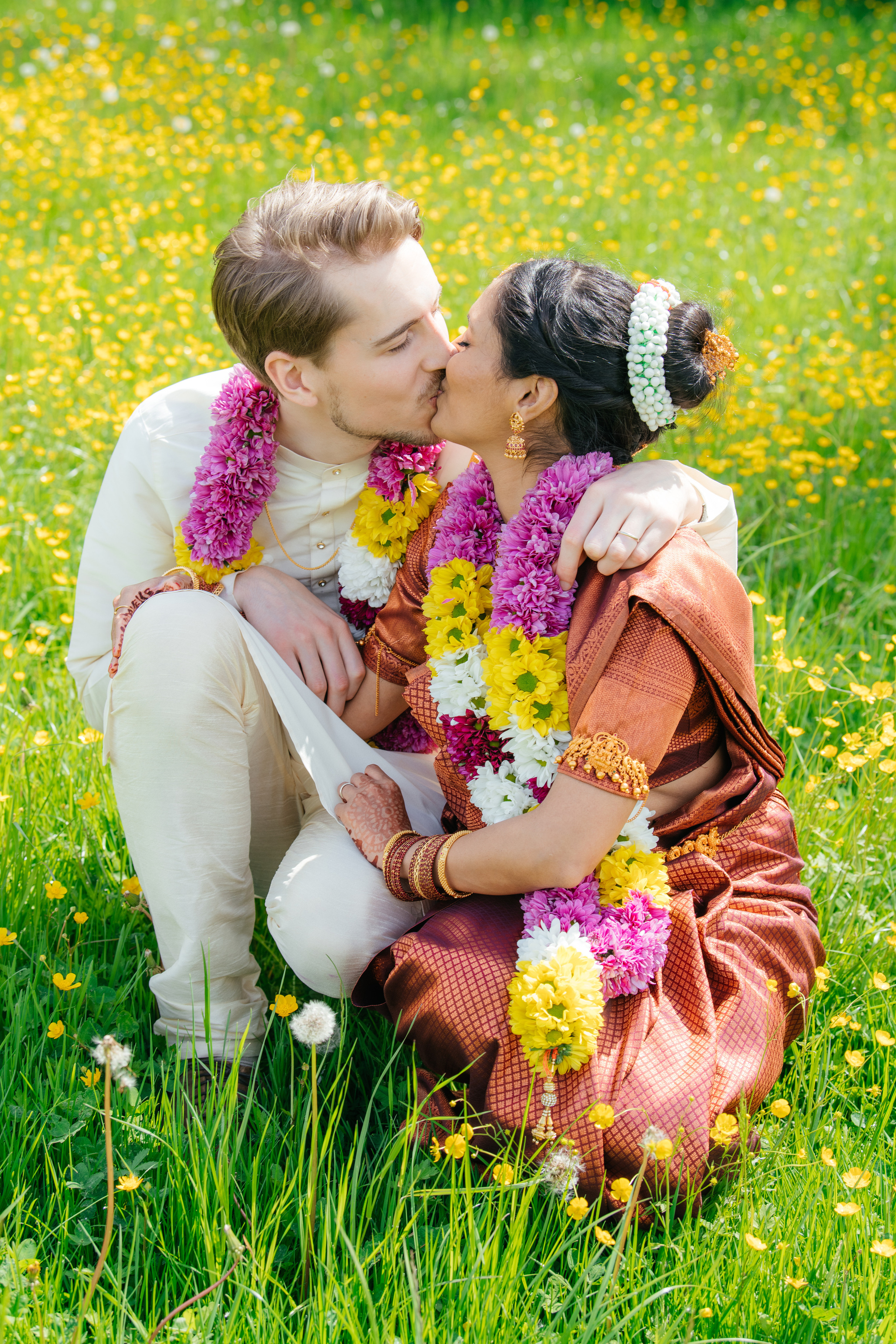 VIJETHA & BJÖRN Indian temple in Dürnten, Switzerland. I am Elena Altendorfer. Wedding photographer in Zurich and Switzerland