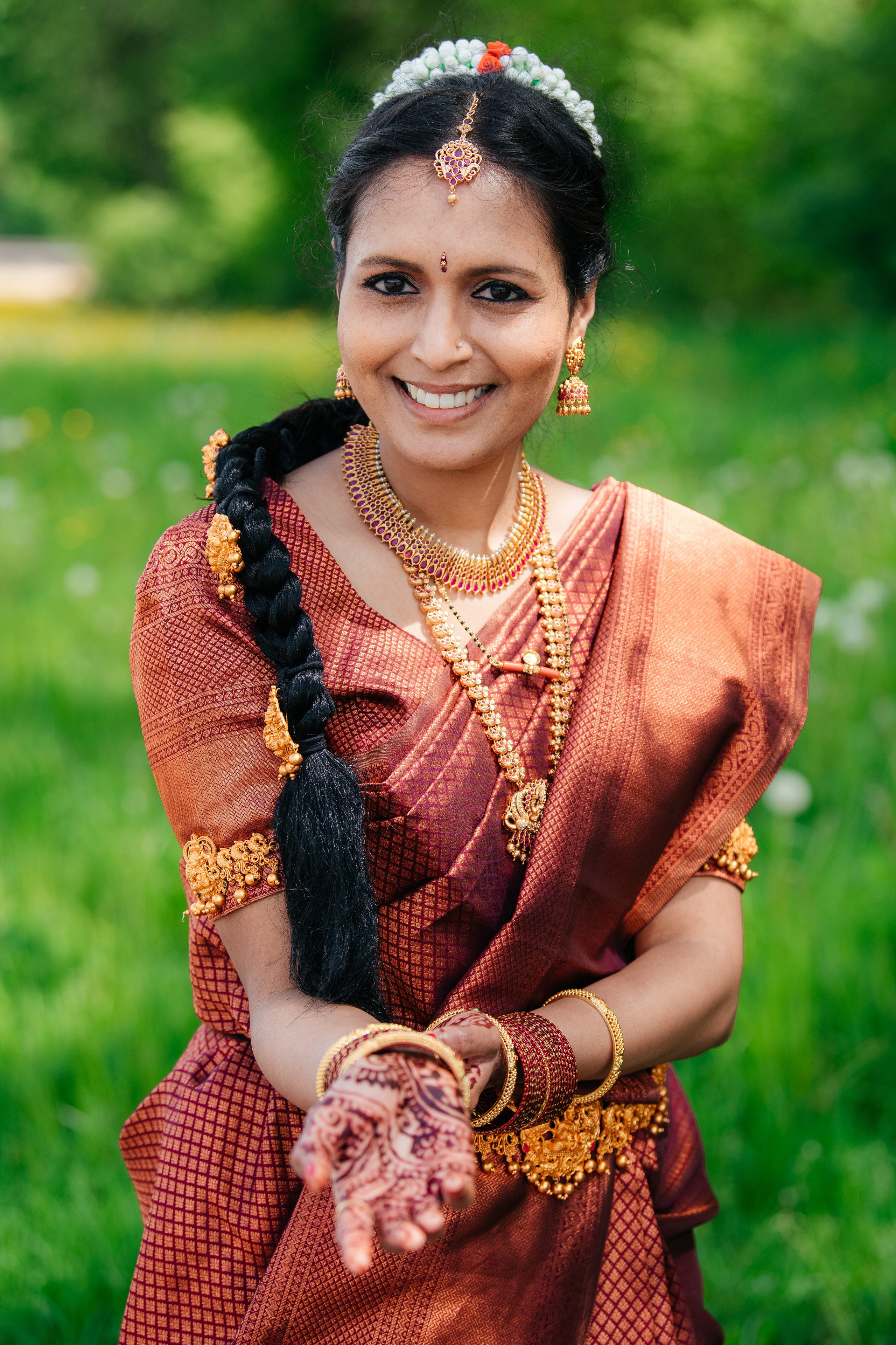 VIJETHA & BJÖRN Indian temple in Dürnten, Switzerland. I am Elena Altendorfer. Wedding photographer in Zurich and Switzerland