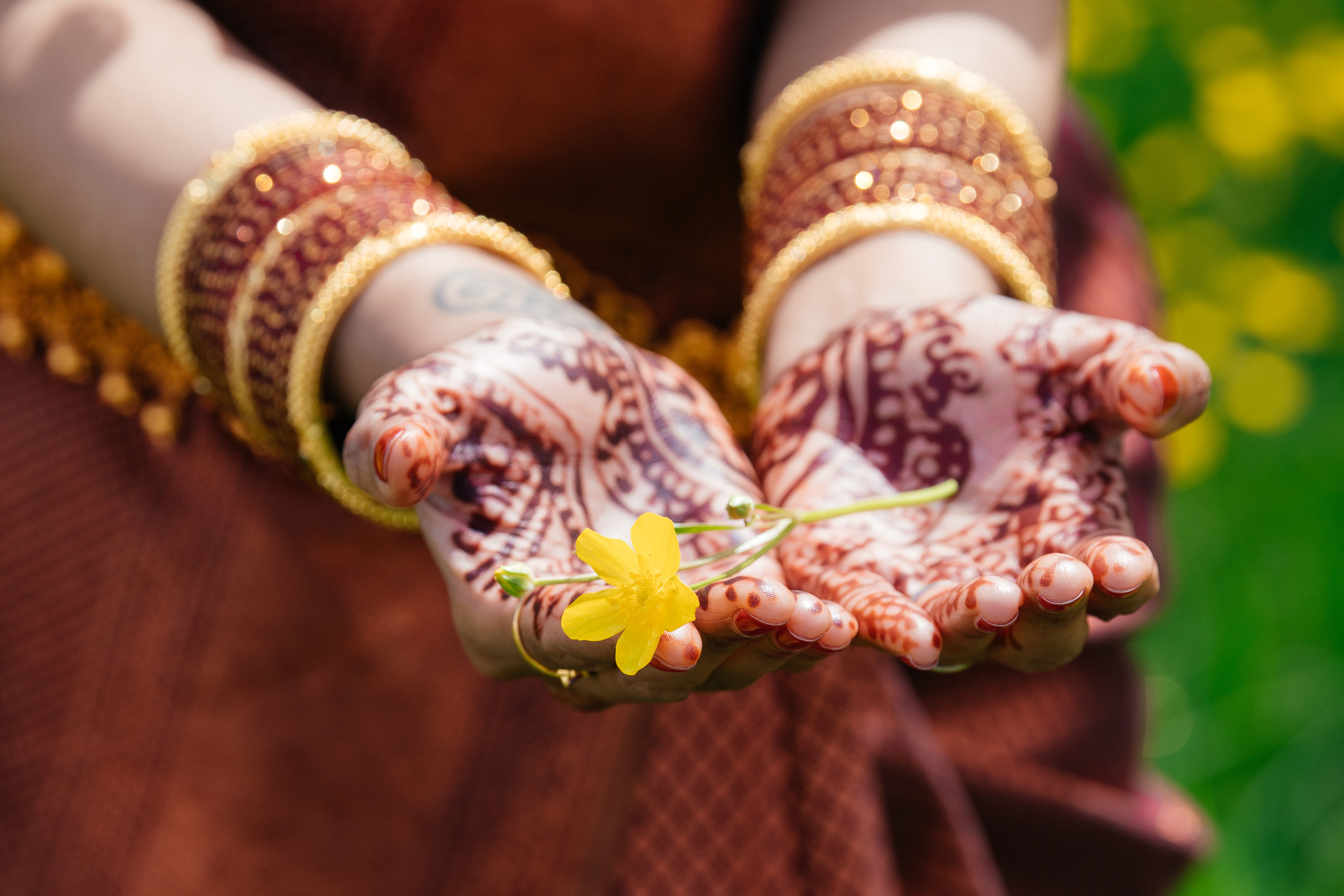 VIJETHA & BJÖRN Indian temple in Dürnten, Switzerland. I am Elena Altendorfer. Wedding photographer in Zurich and Switzerland