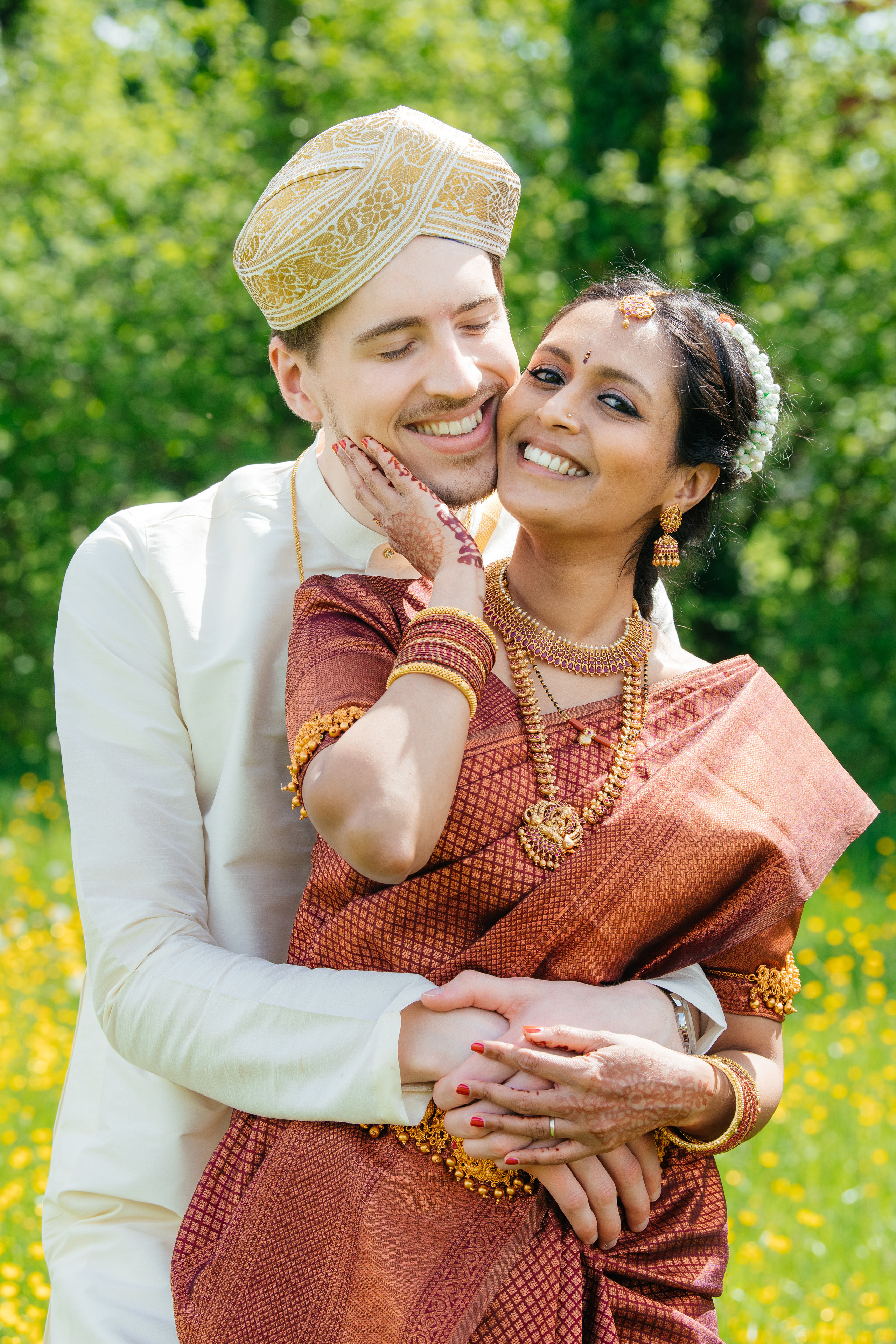 VIJETHA & BJÖRN Indian temple in Dürnten, Switzerland. I am Elena Altendorfer. Wedding photographer in Zurich and Switzerland