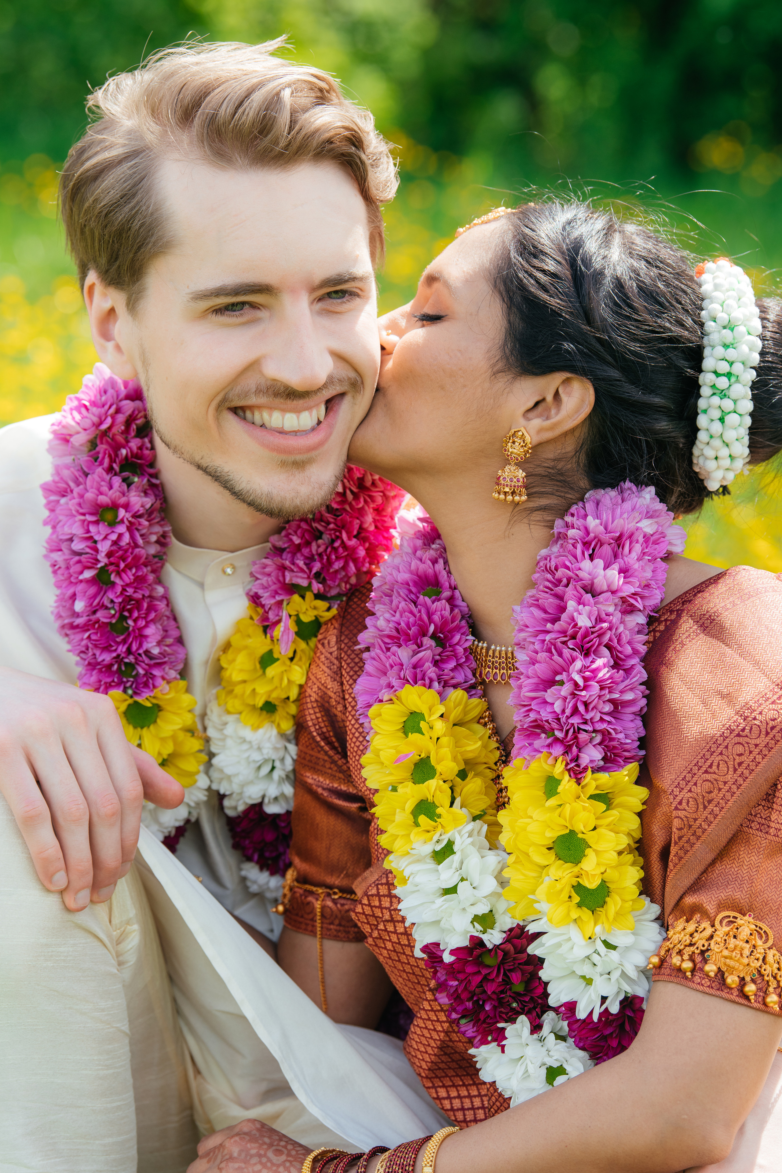 VIJETHA & BJÖRN Indian temple in Dürnten, Switzerland. I am Elena Altendorfer. Wedding photographer in Zurich and Switzerland