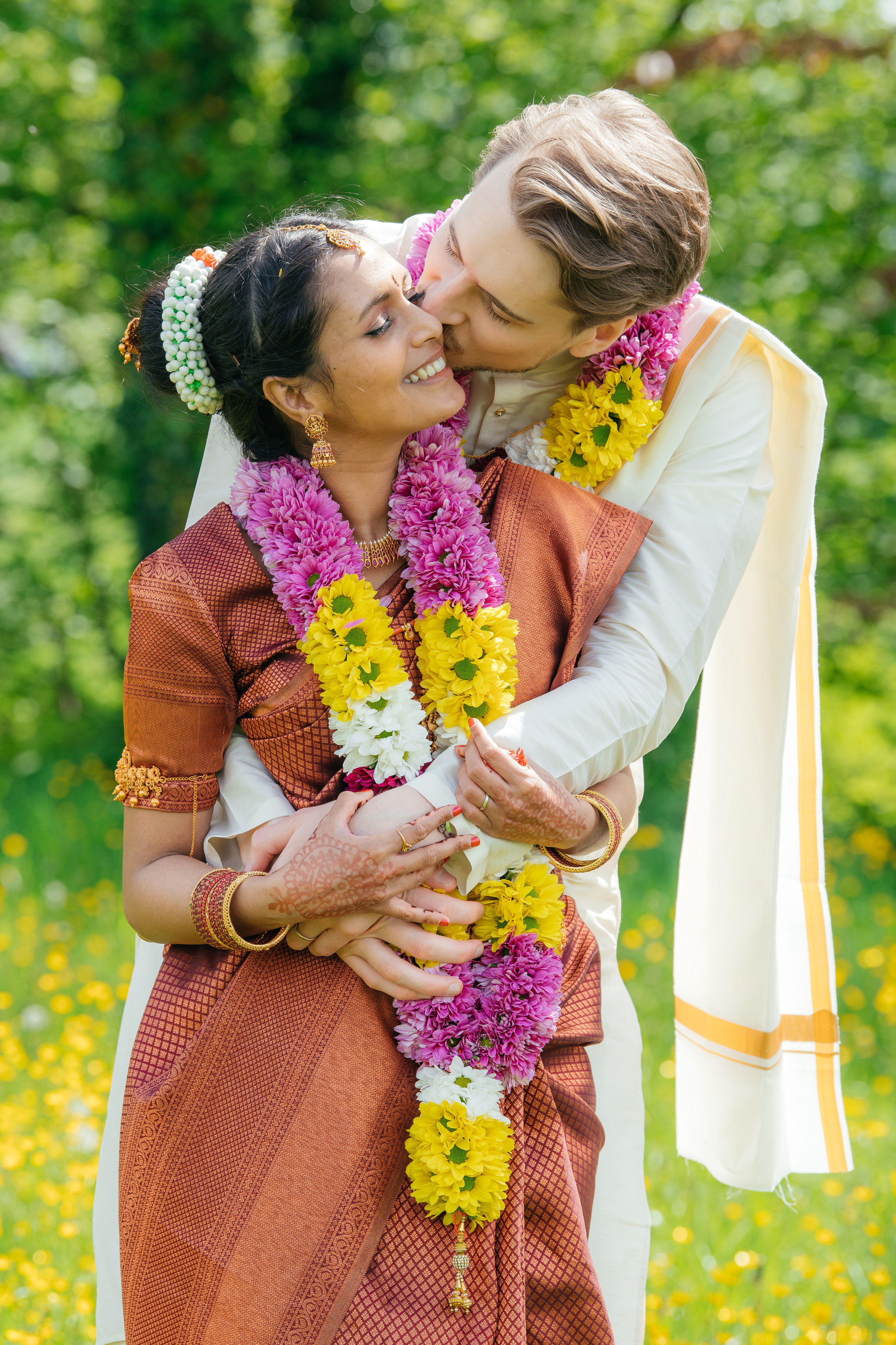 VIJETHA & BJÖRN Indian temple in Dürnten, Switzerland. I am Elena Altendorfer. Wedding photographer in Zurich and Switzerland