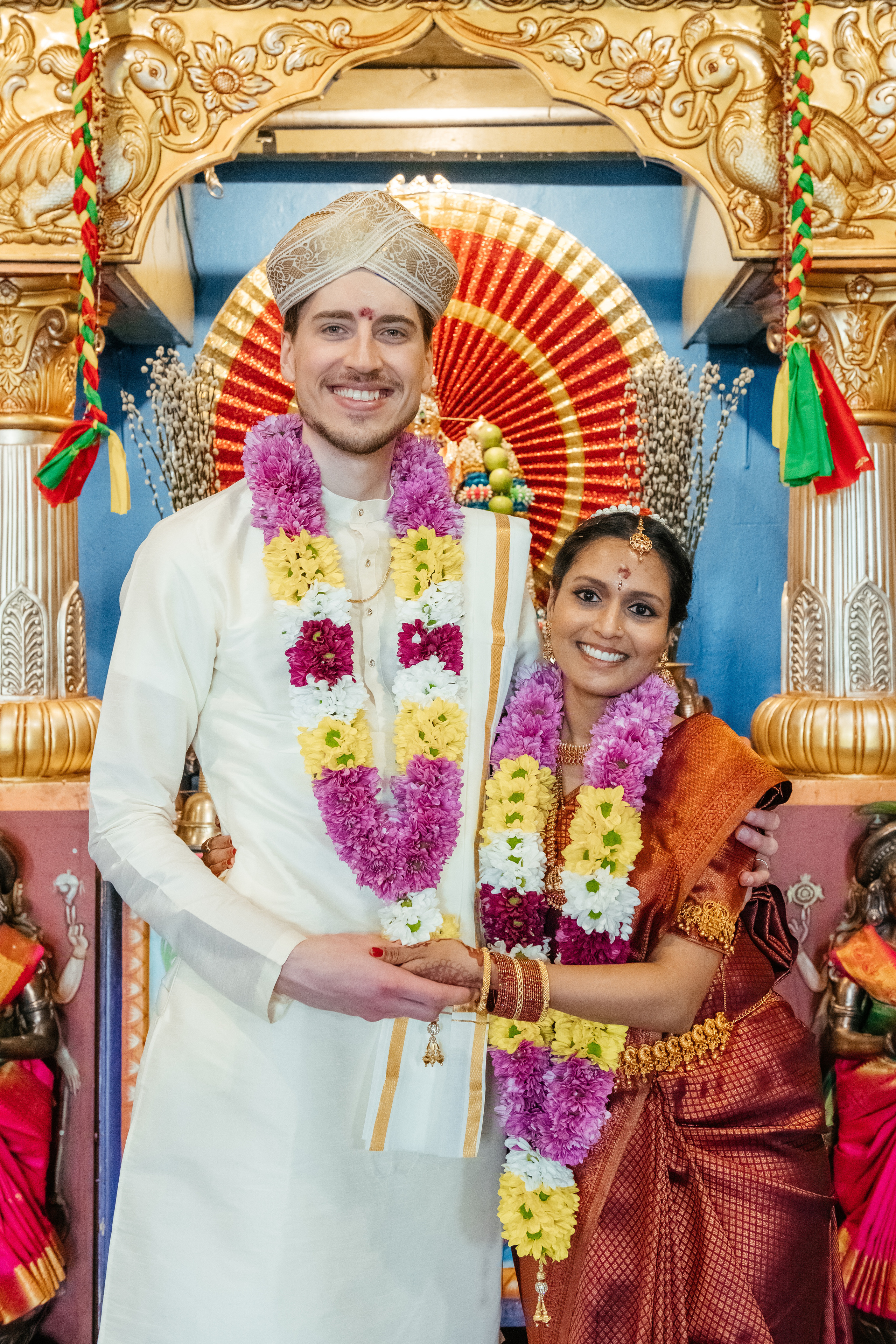 VIJETHA & BJÖRN Indian temple in Dürnten, Switzerland. I am Elena Altendorfer. Wedding photographer in Zurich and Switzerland