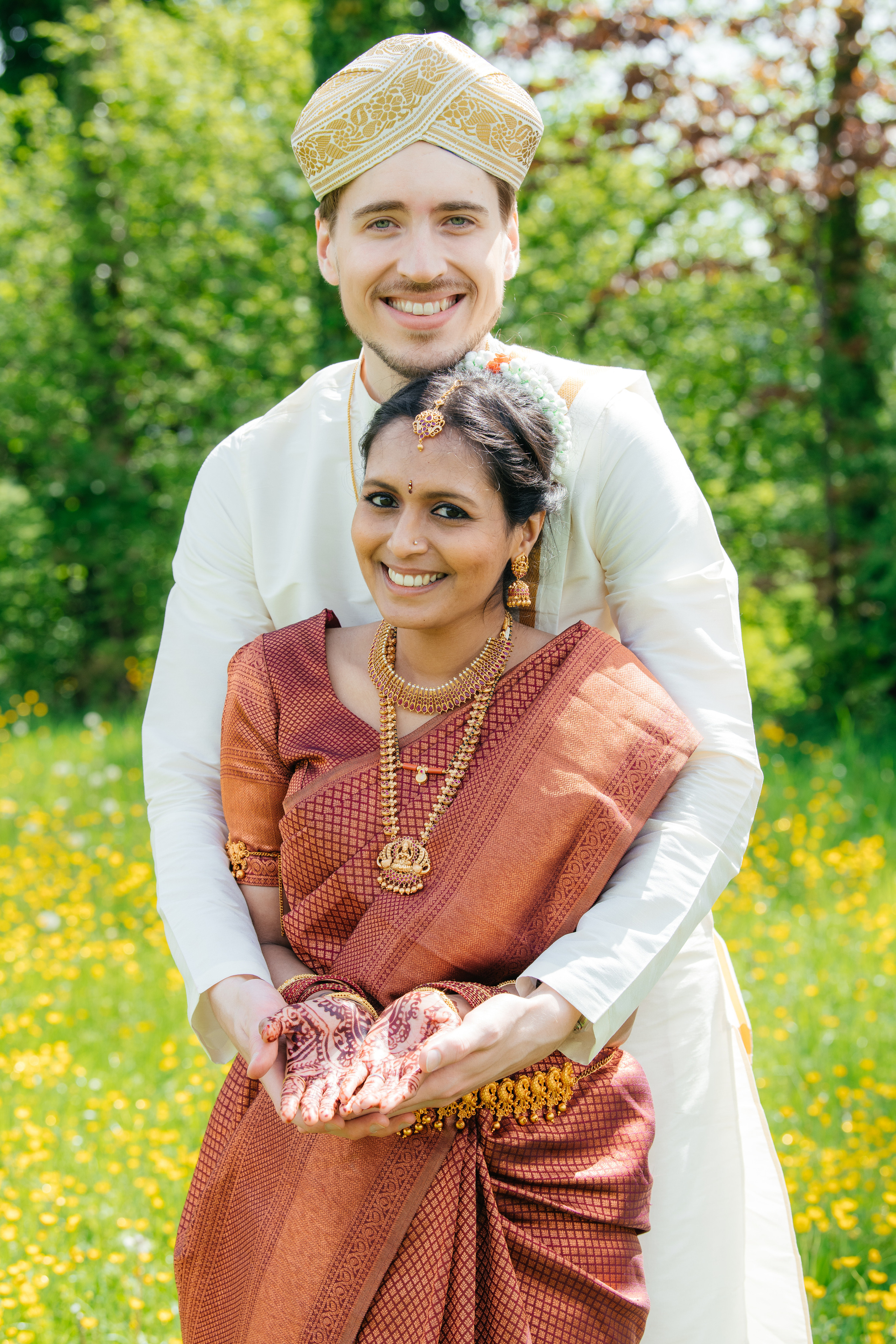 VIJETHA & BJÖRN Indian temple in Dürnten, Switzerland. I am Elena Altendorfer. Wedding photographer in Zurich and Switzerland