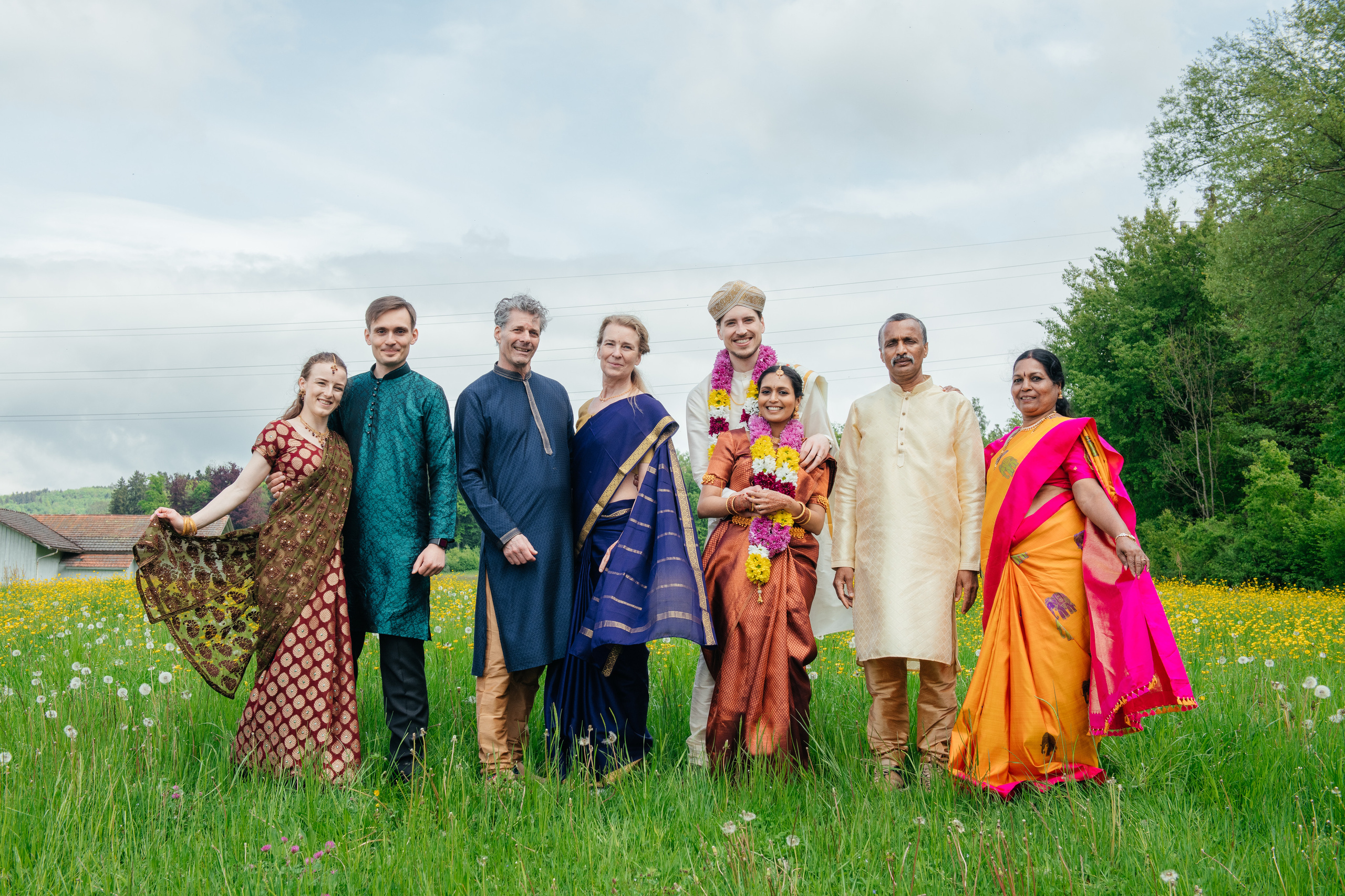 VIJETHA & BJÖRN Indian temple in Dürnten, Switzerland. I am Elena Altendorfer. Wedding photographer in Zurich and Switzerland