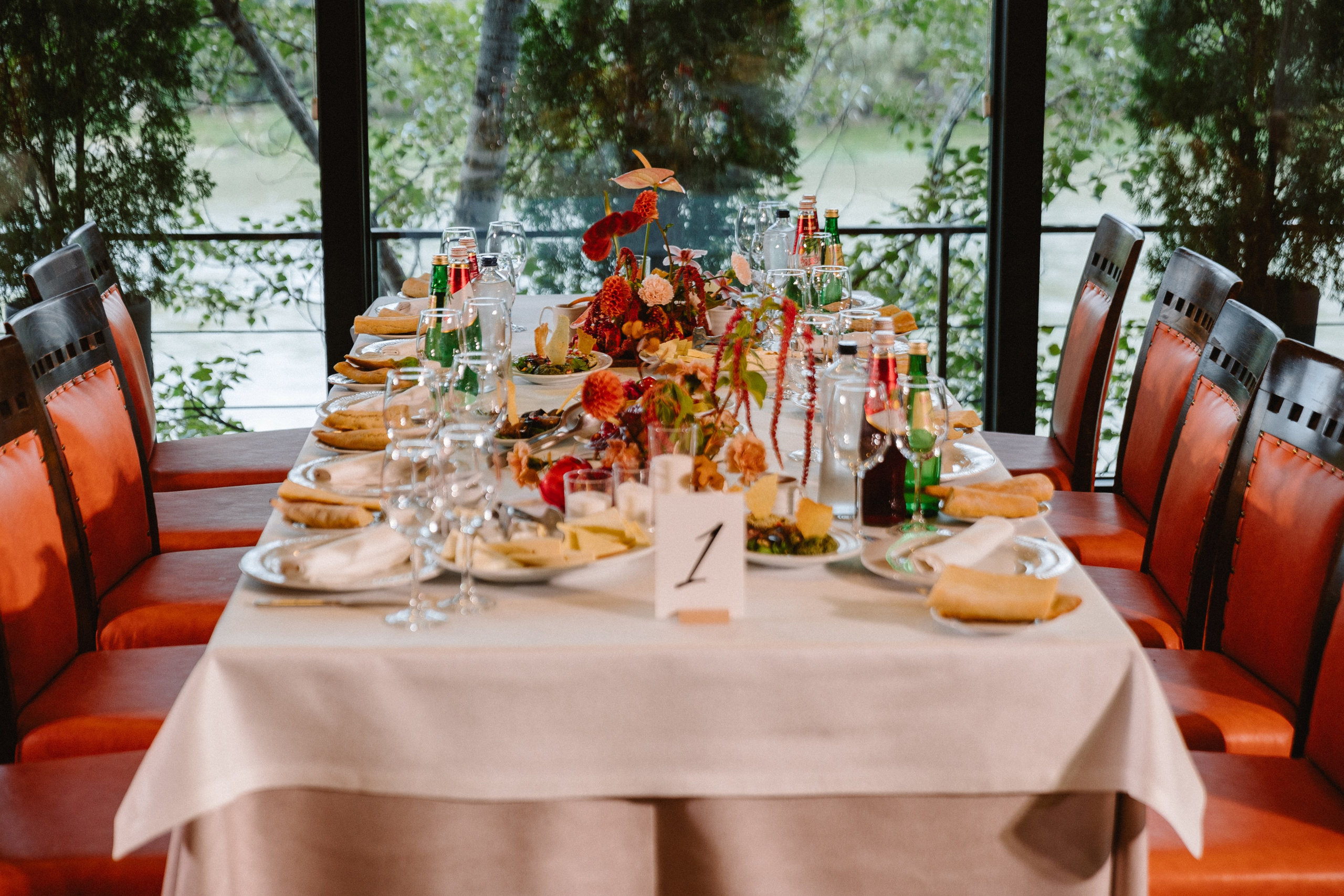 Alexandra & Koba. Photographer Anna Nazarenko