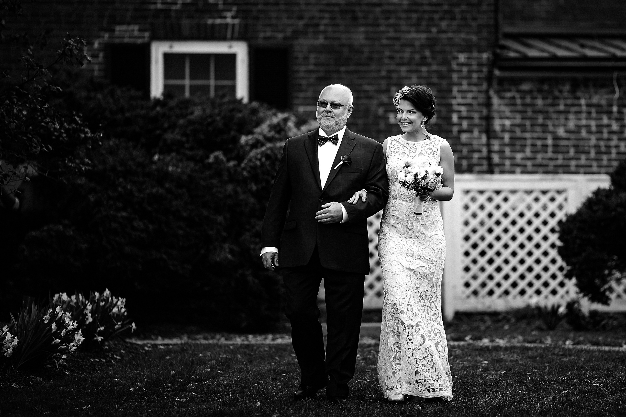 Фотограф в Ирландии Дублин свадьба утро фотки лучший топ свадебный красивая переживания невеста роспись отец алтарь 