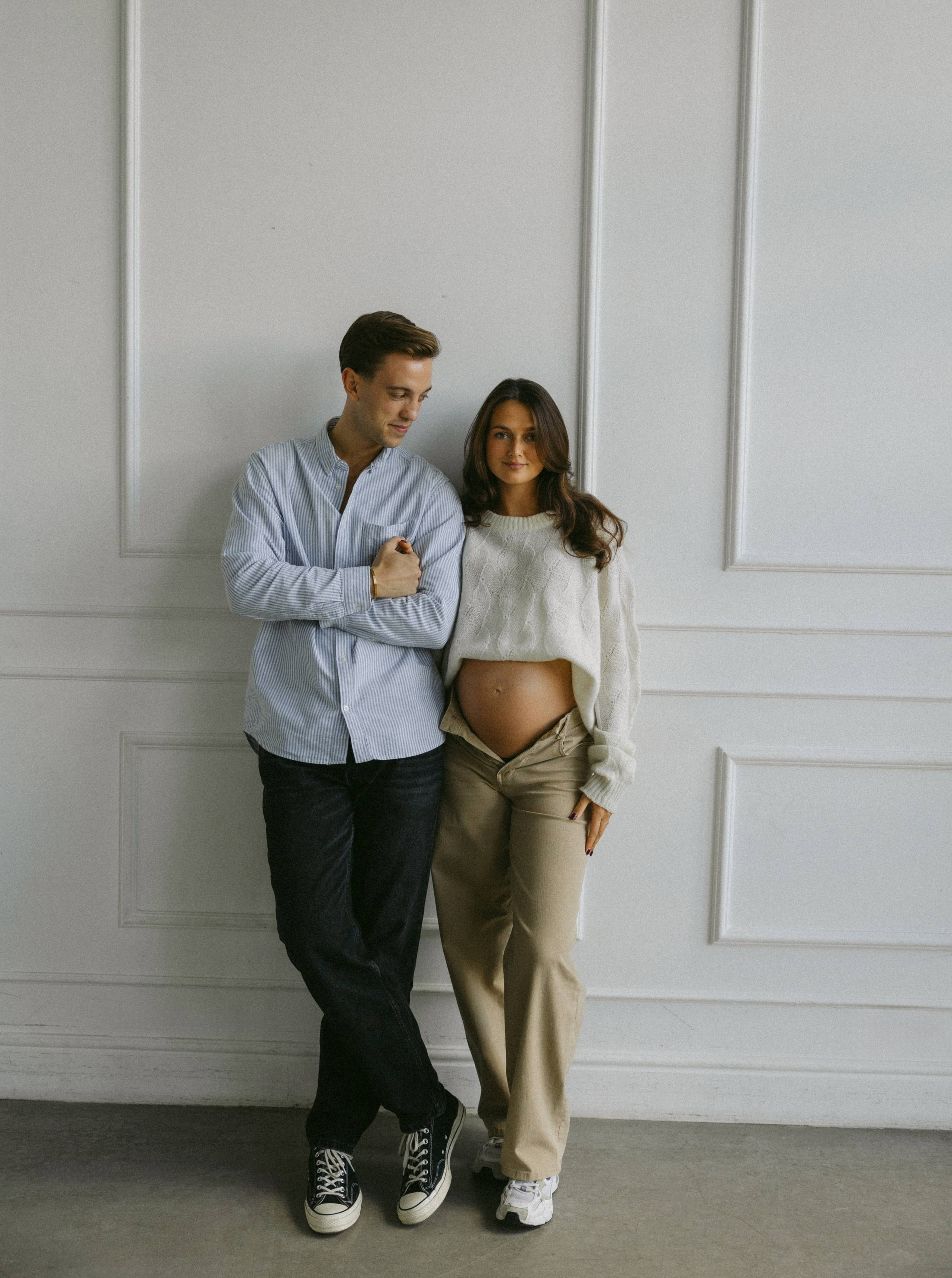 Ieva ir Žilvinas | Moderni laukimo fotosesija studijoje. Vestuvių ir šeimų fotografė Lena Bondarenko / belove photo