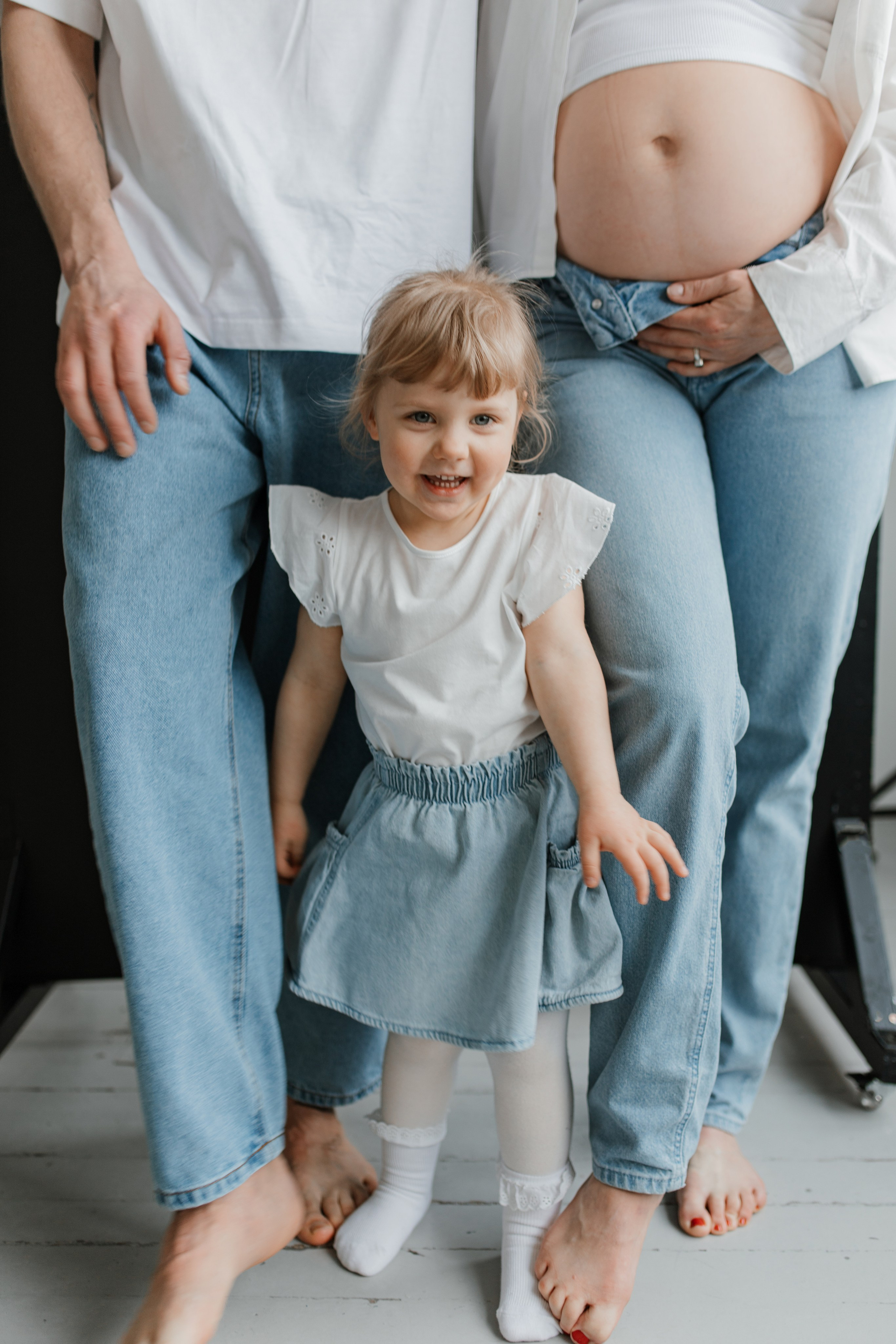 FAMILY IN A STUDIO. Dagneshi Photography