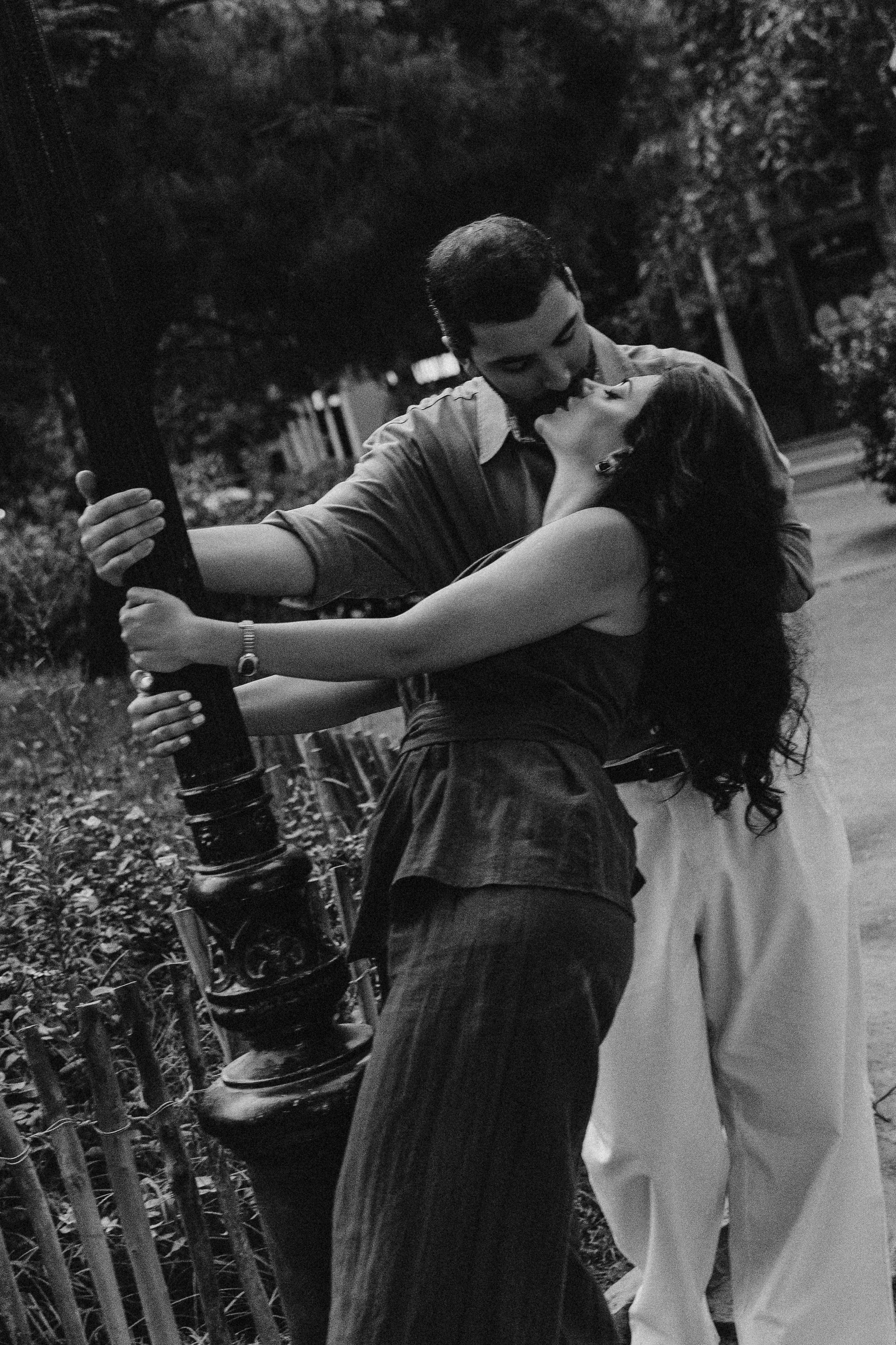     Парная фотосессия в центре Барселоны — Love Story у Саграда Фамилия, фотограф Валерия Азаренко