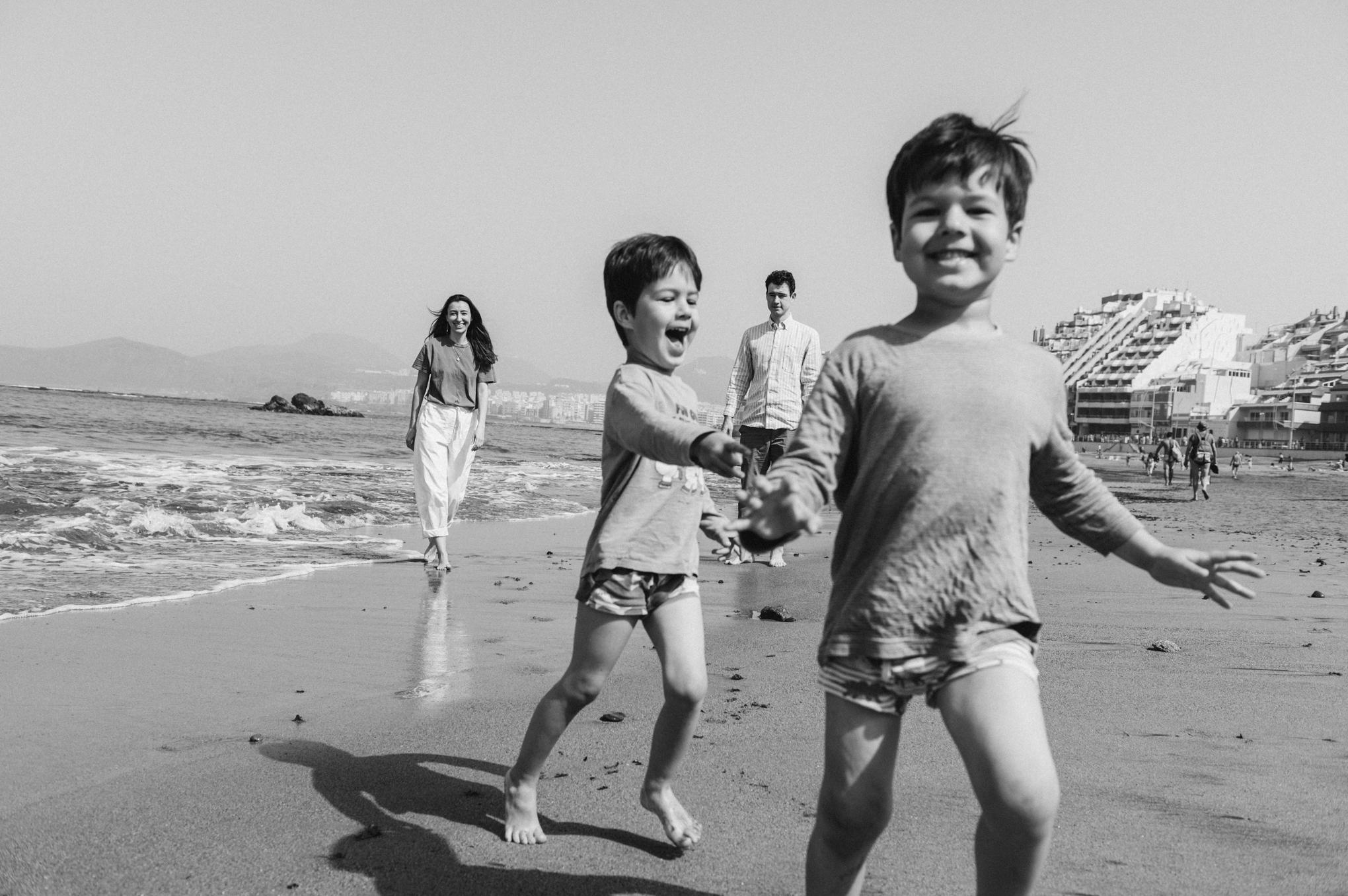 Family in Gran Canaria. Lily Walter | Hochzeitsfotografin Regensburg | München