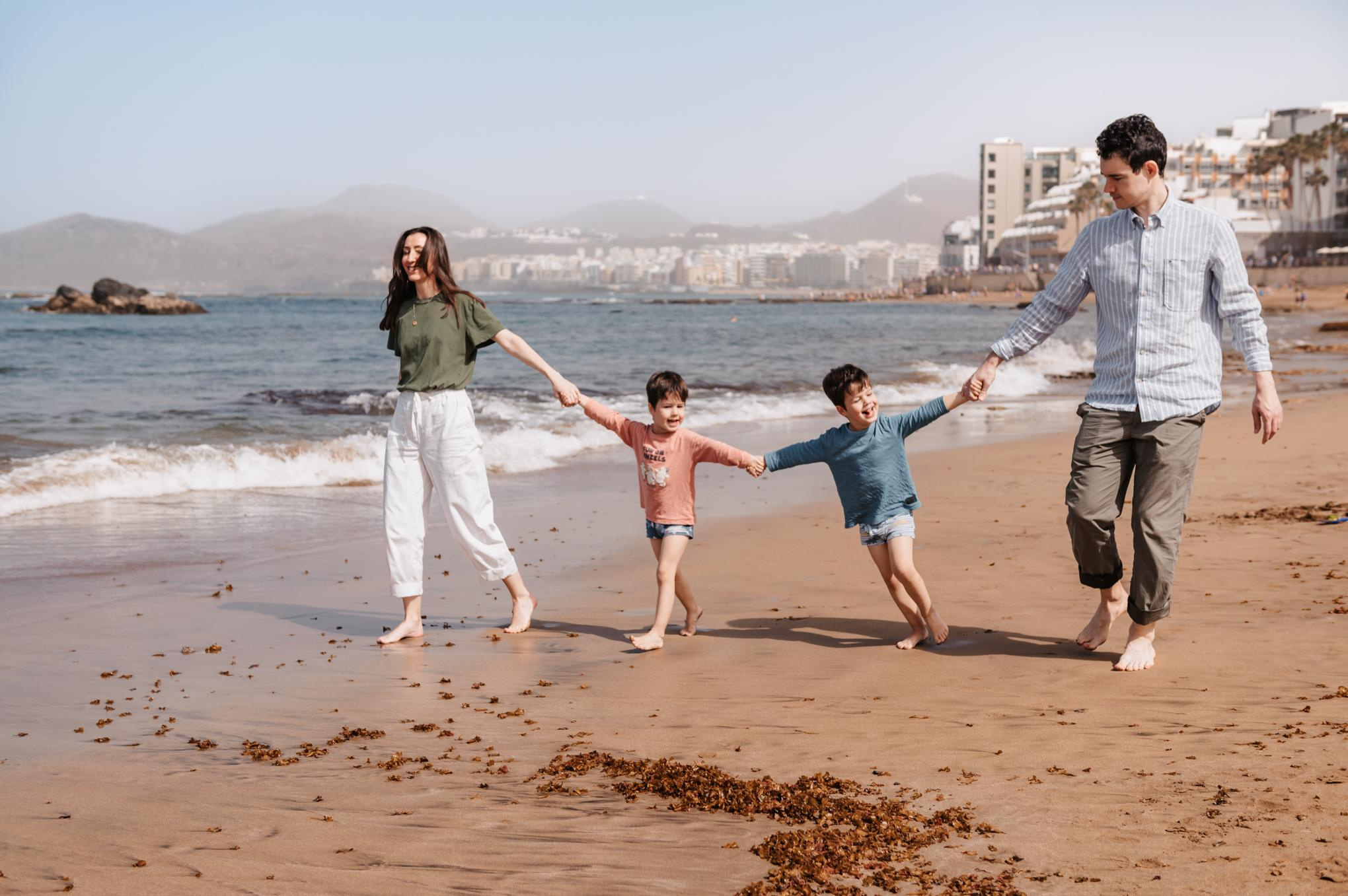 Family in Gran Canaria. Lily Walter | Hochzeitsfotografin Regensburg | München