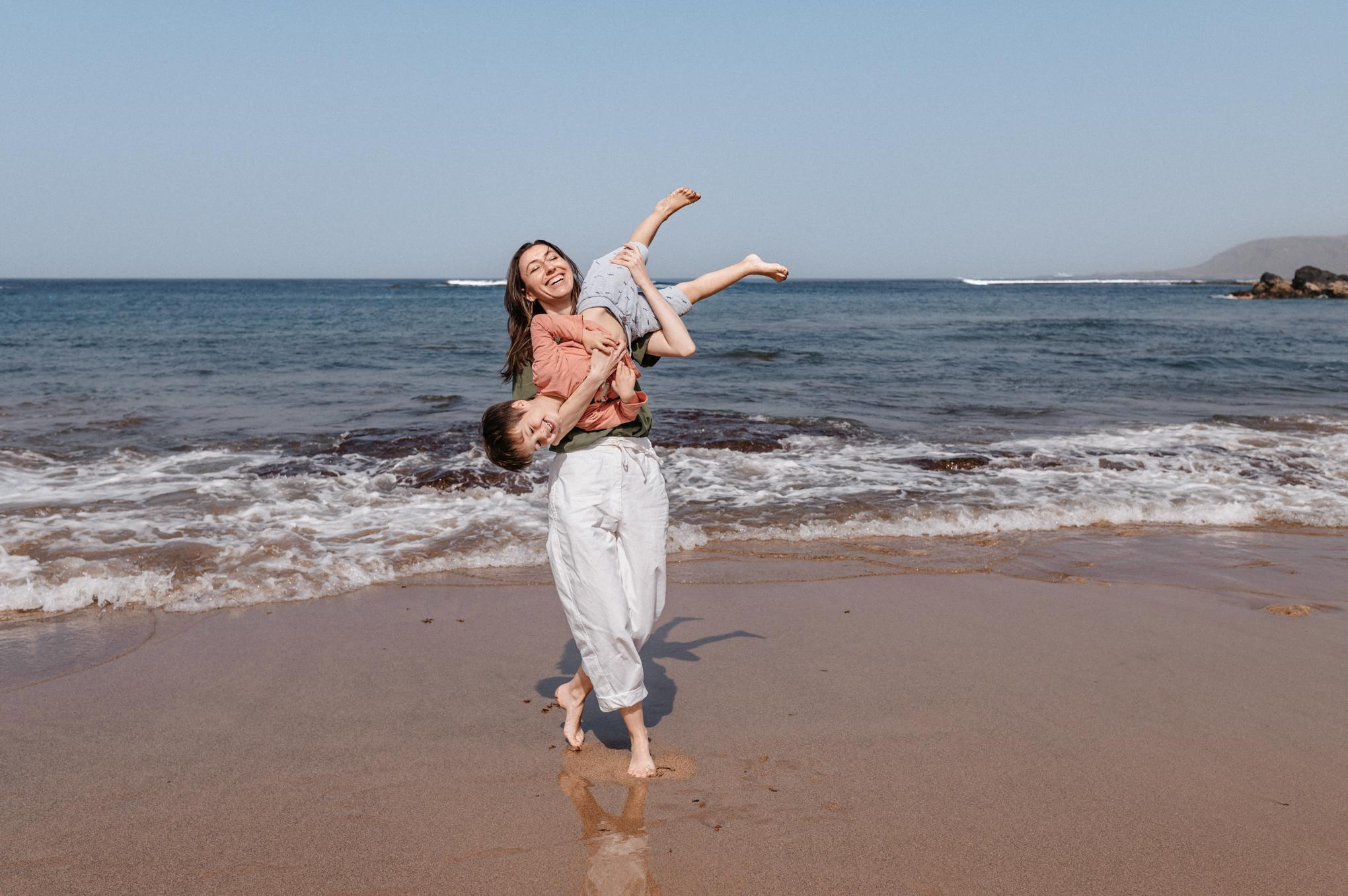 Family in Gran Canaria. Lily Walter | Hochzeitsfotografin Regensburg | München