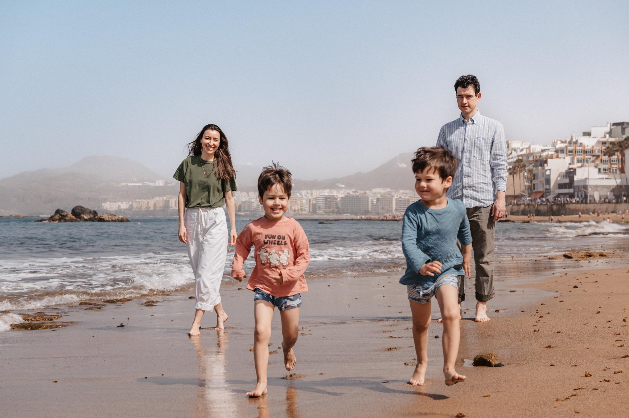 Family in Gran Canaria. Lily Walter | Hochzeitsfotografin Regensburg | München