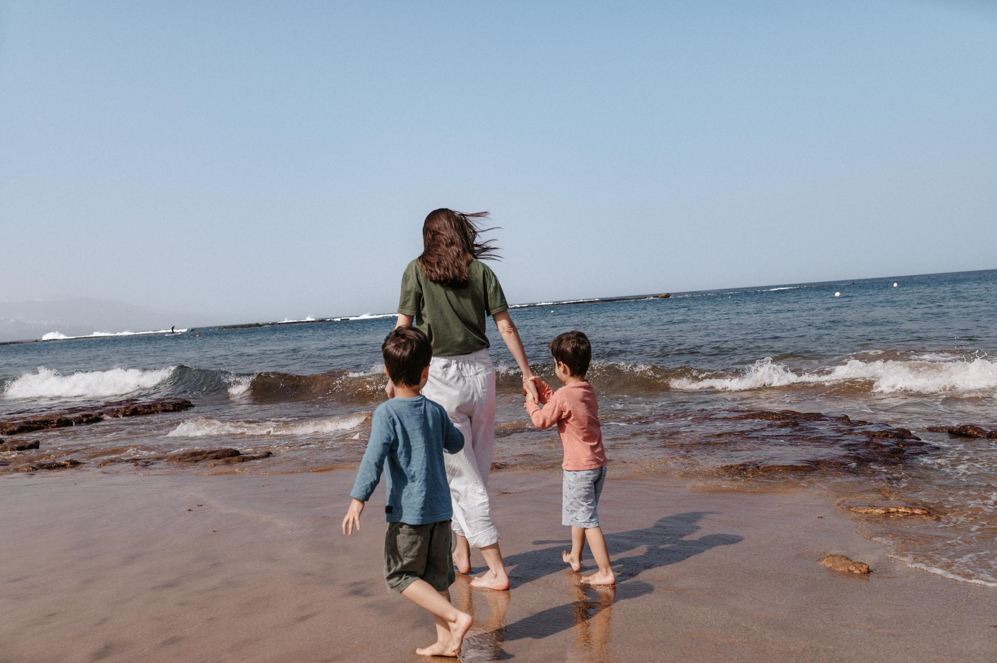 Family in Gran Canaria. Lily Walter | Hochzeitsfotografin Regensburg | München