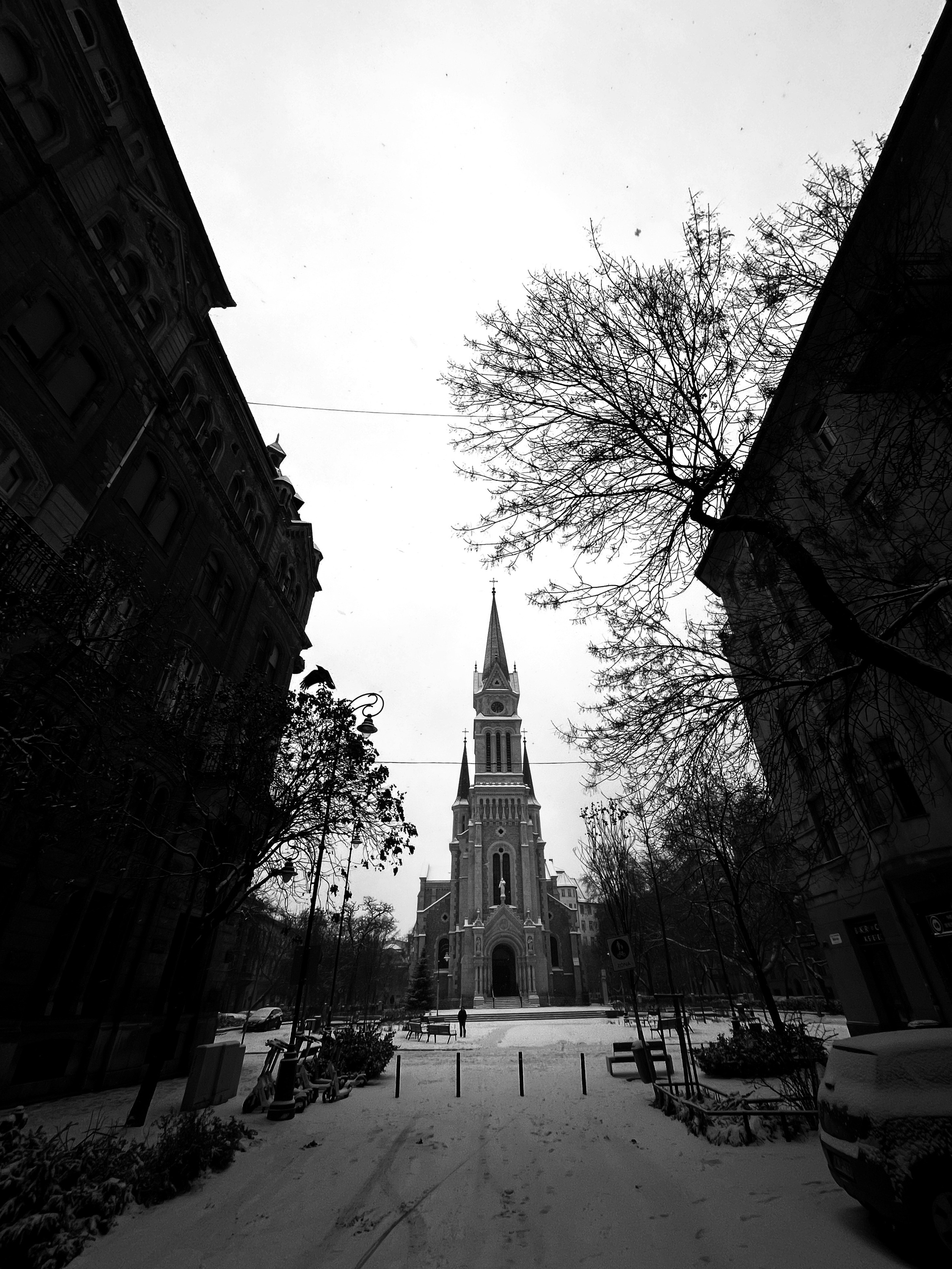 Bakáts Square | Budapest 2026 | IPHONE 12 PRO