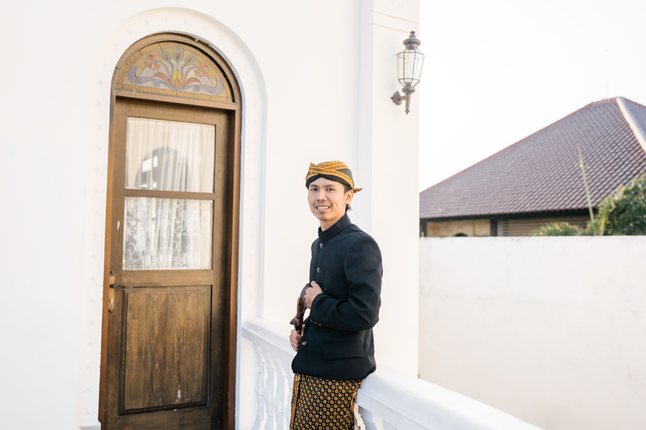 Prewedding Photo Shoot with Javanese style. Female Photographer in Bali