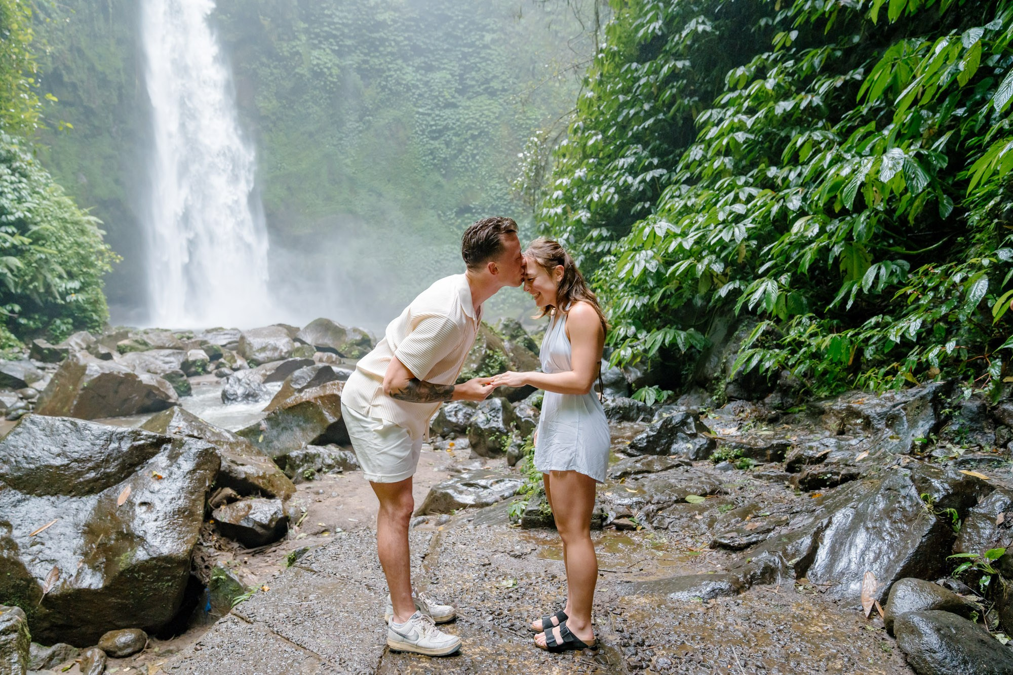 Marriage Proposal. Female Photographer in Bali