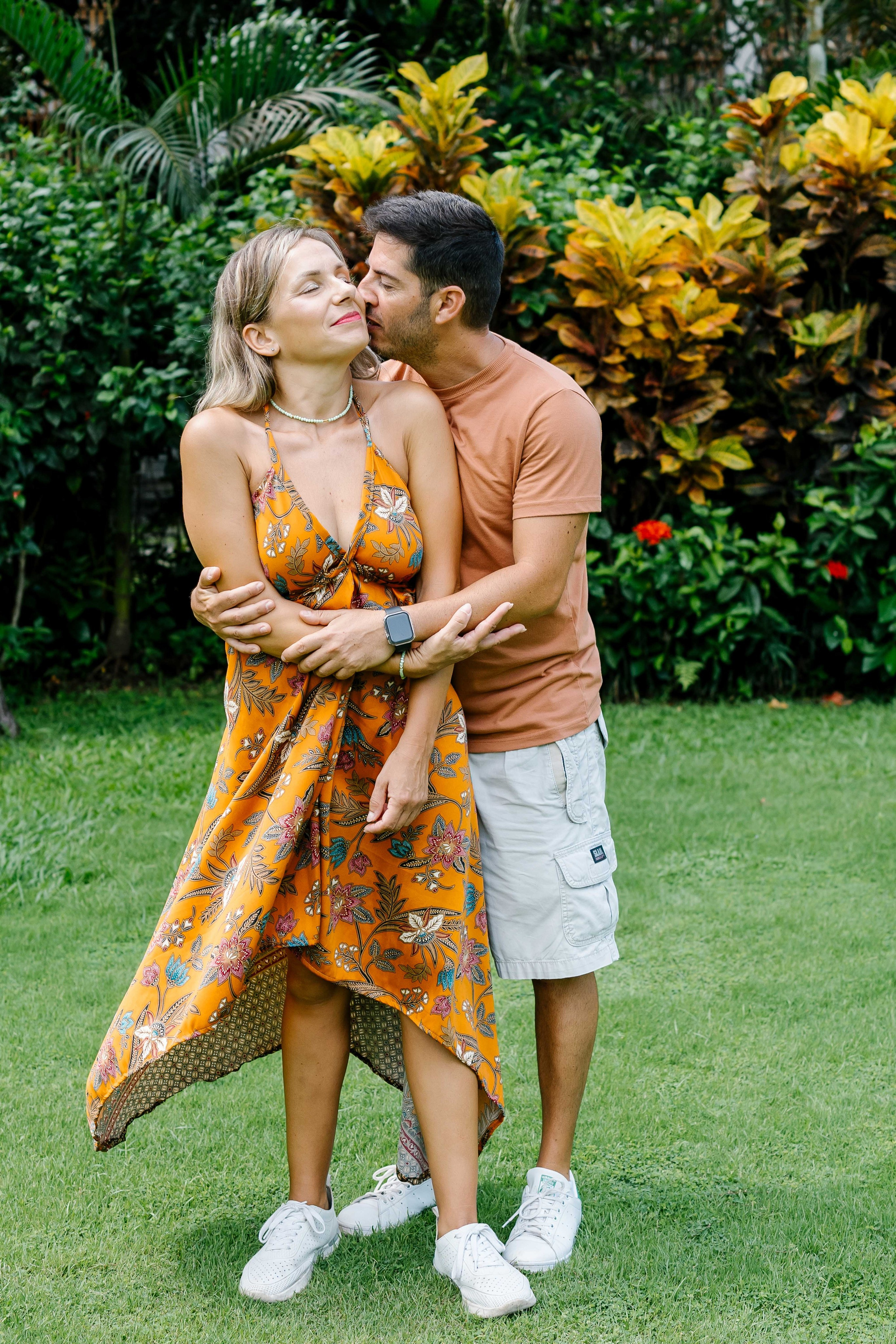 Honeymoon Photoshoot in bali. Female Photographer in Bali