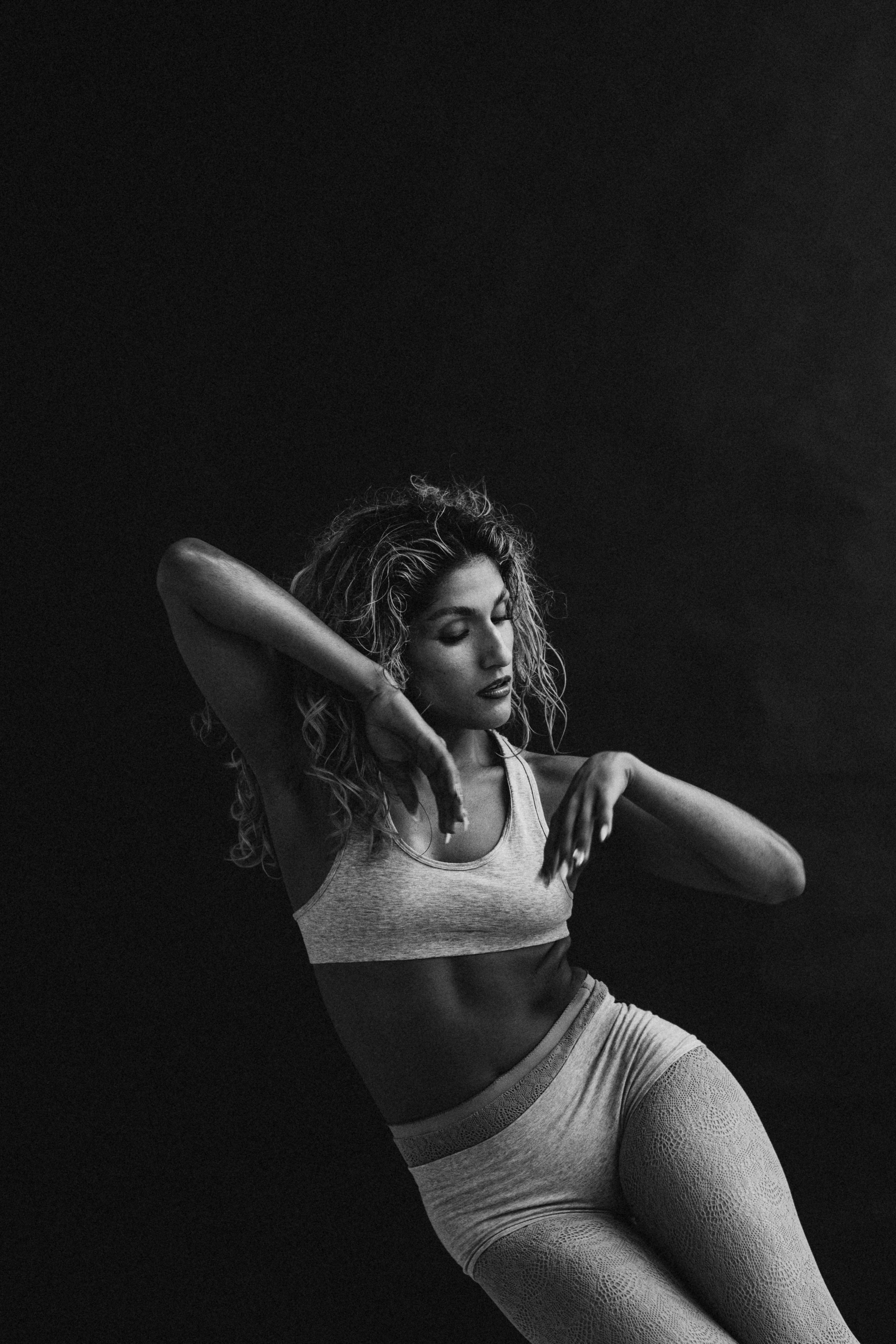 DANCERS. Victoria Olonen – Cinematic Portrait Artist | Helsinki & Europe
