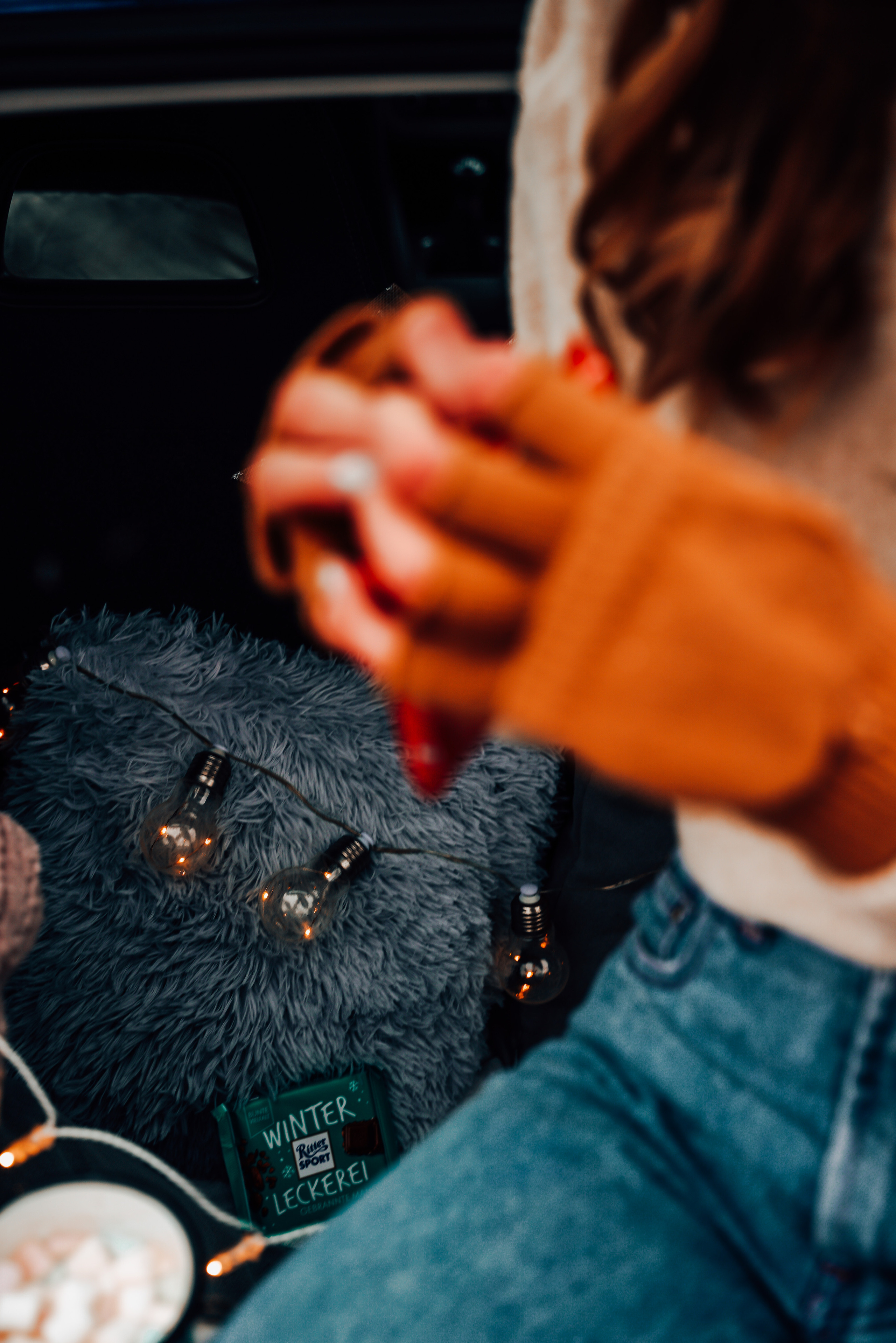 Helga Car Christmas photoshoot. Rodinna fotografka Plzen Anita Dergachova