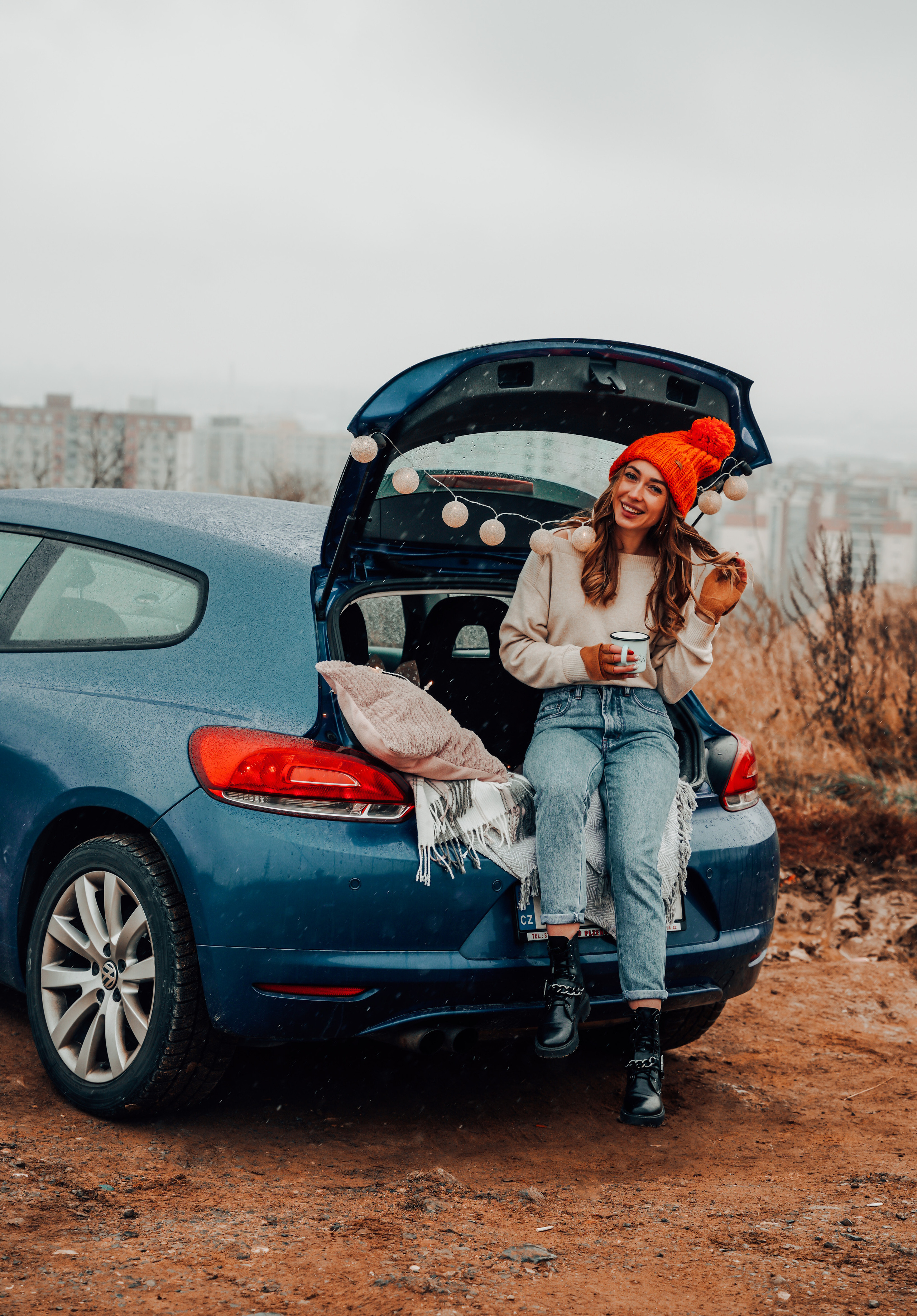 Helga Car Christmas photoshoot. Rodinna fotografka Plzen Anita Dergachova