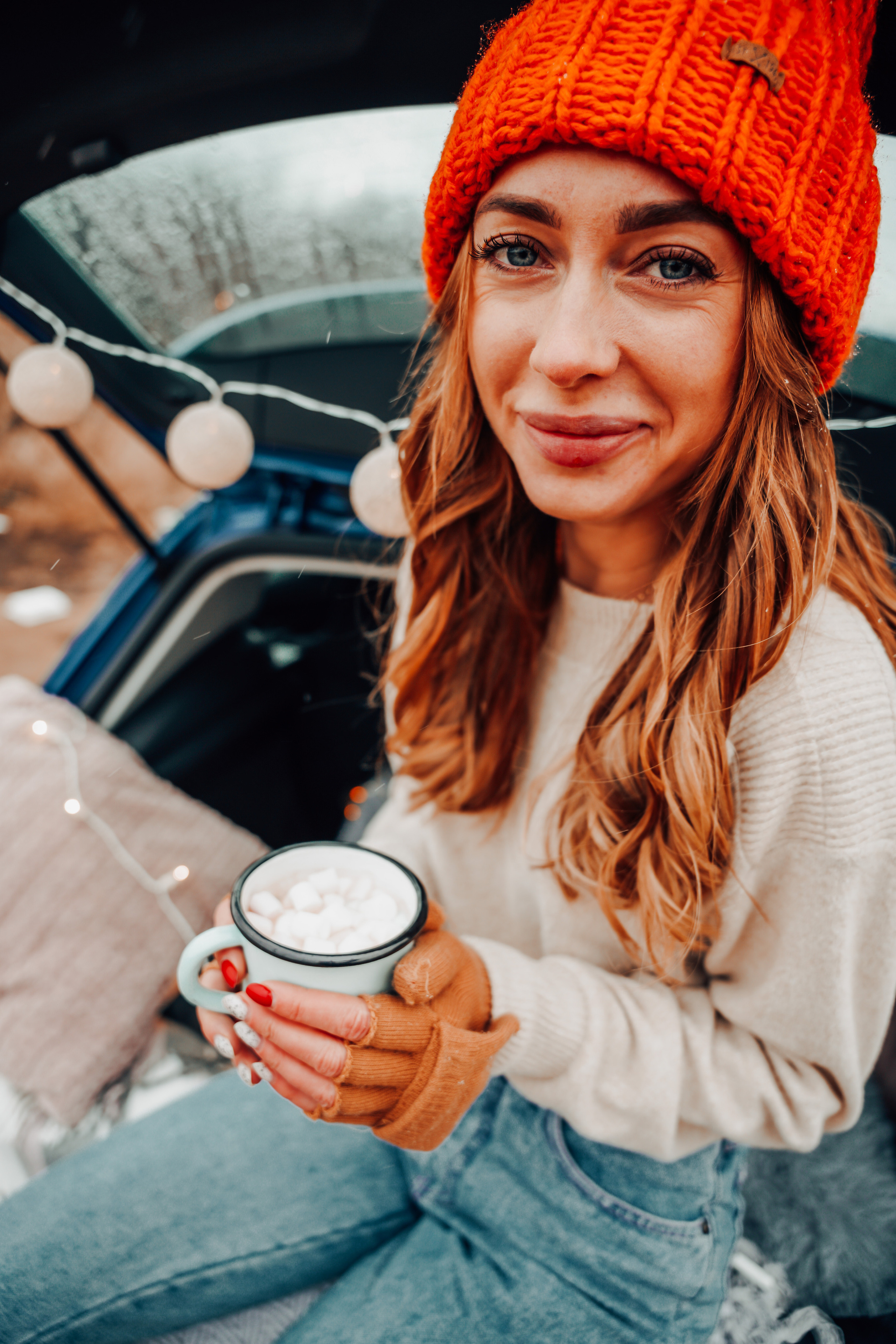 Helga Car Christmas photoshoot. Rodinna fotografka Plzen Anita Dergachova