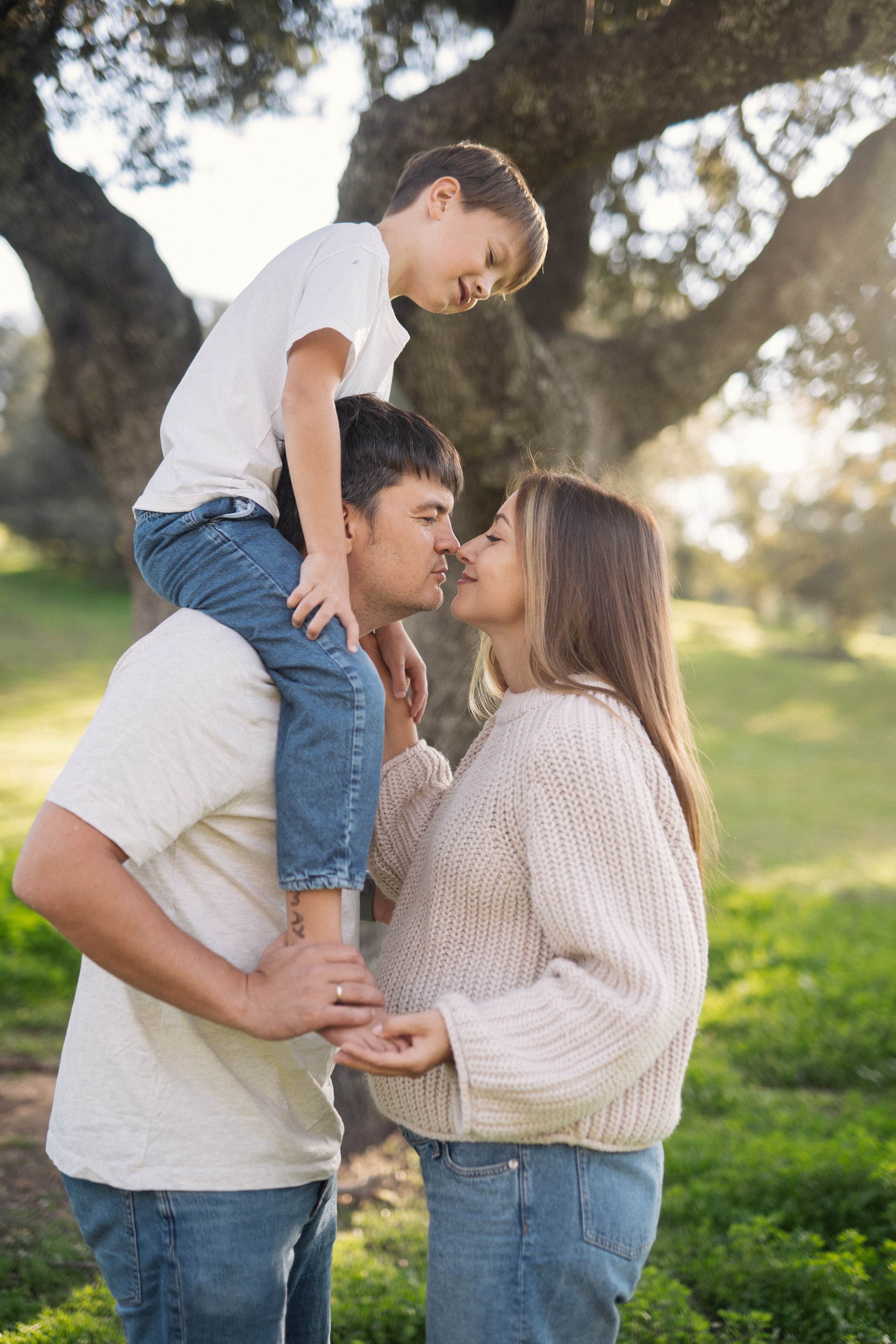 Family Session Photography in Spain. Photographer in Madrid, Spain. Alyona Belyaninova