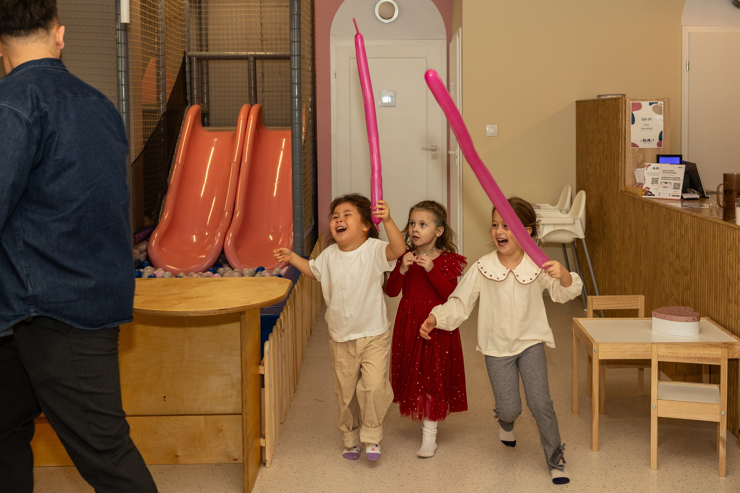 День рождения Артёма 24 января 2026 года. Семейный и детский фотограф в Варшаве Мила Бобровская